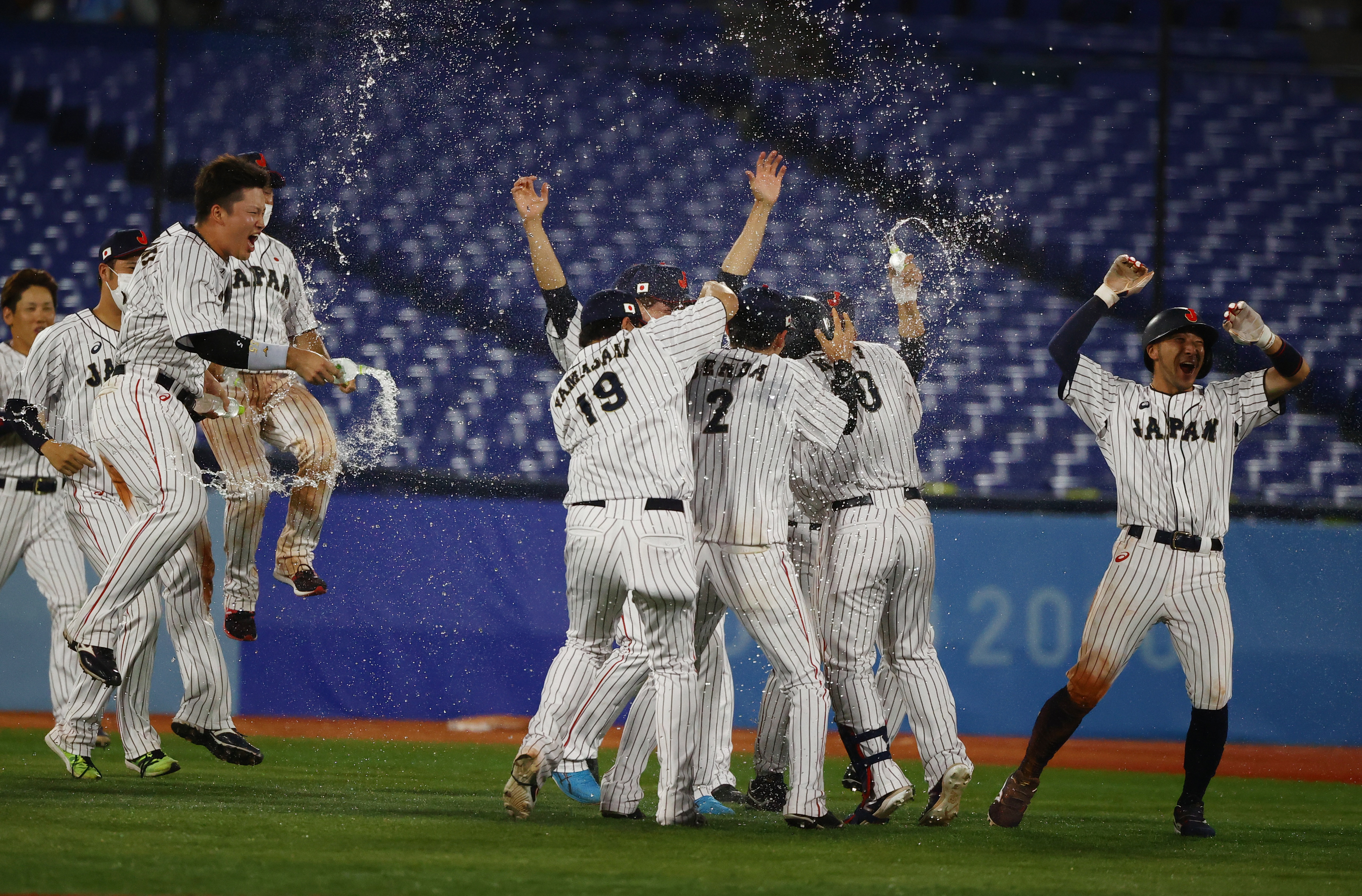 After trouncing by South Korea, Israeli Olympic baseball hopes