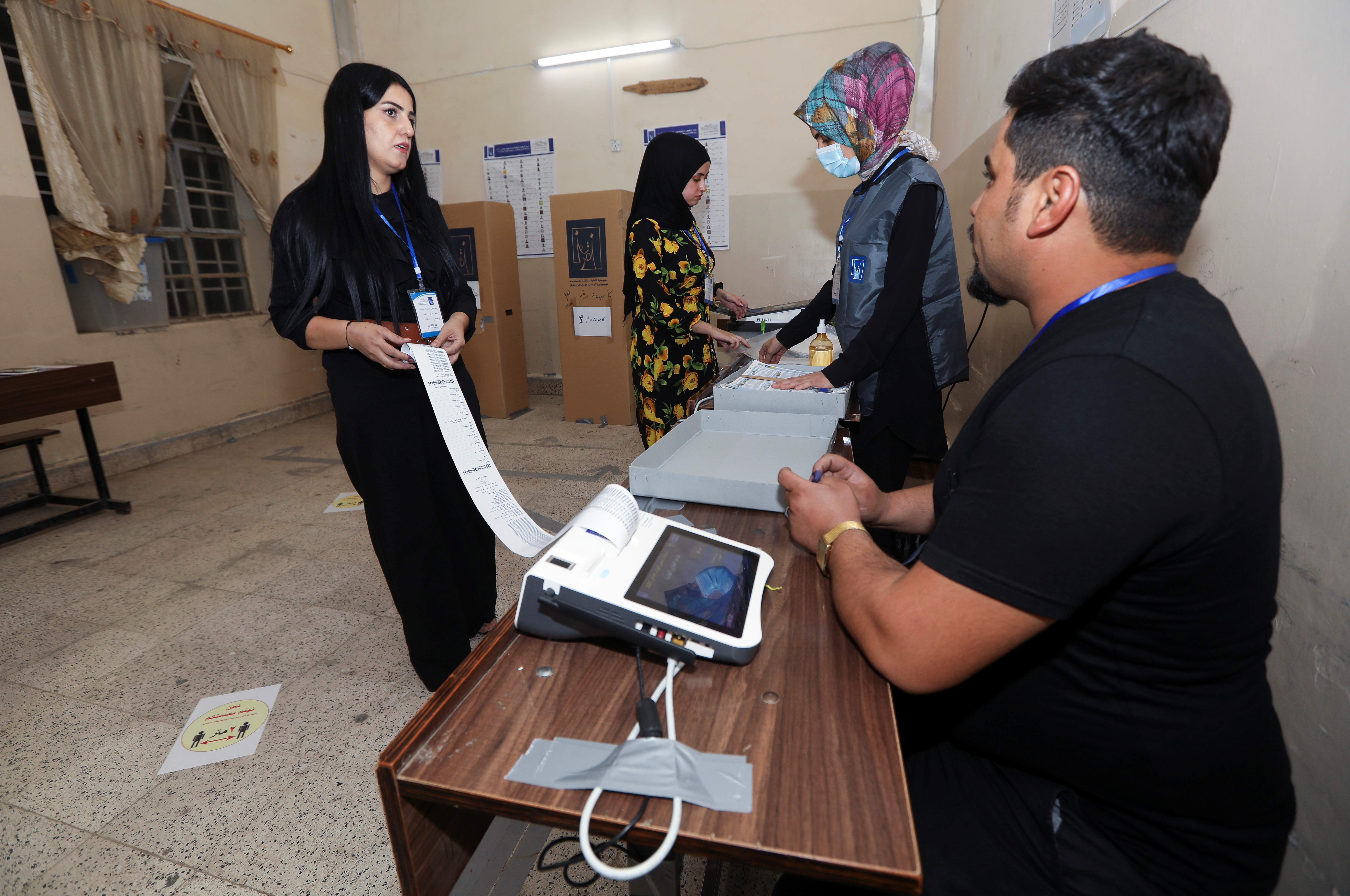 Iraqis vote in general election