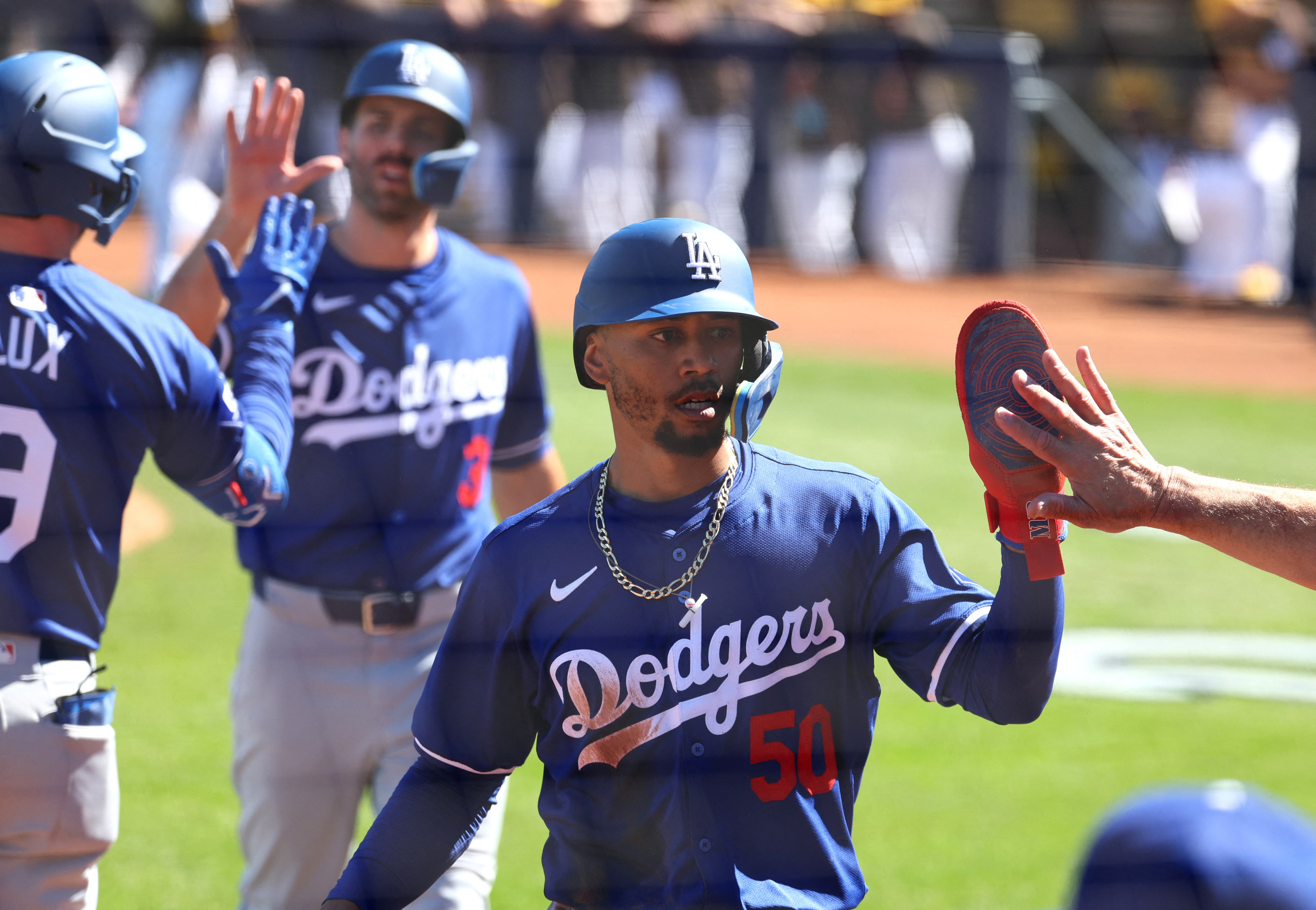 Padres crushed by Dodgers 14-1 in spring training kick-off