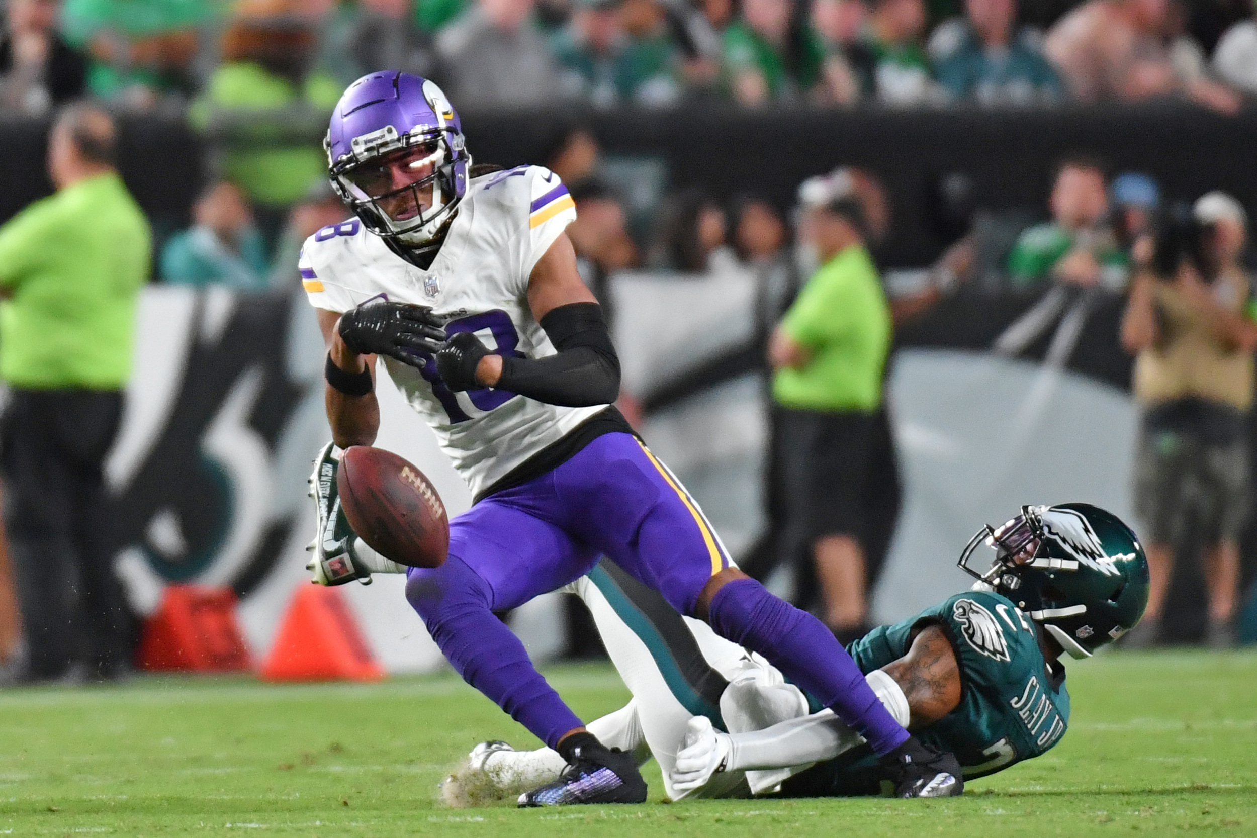 Jalen Hurts Runs For 2 TDs, Throws Another As Eagles Defeat Vikings ...