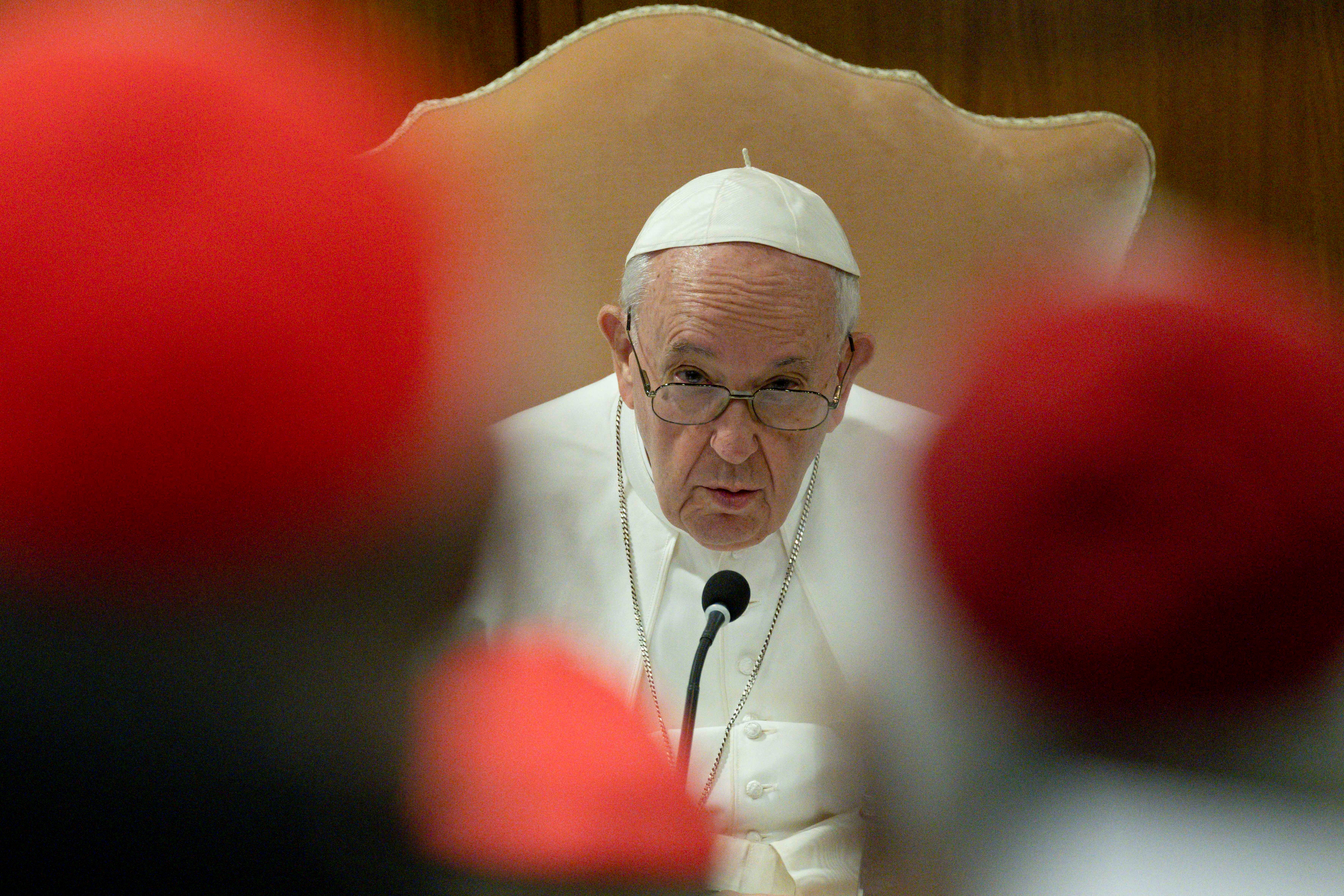 Papież Franciszek spotyka się z kardynałami w Watykanie