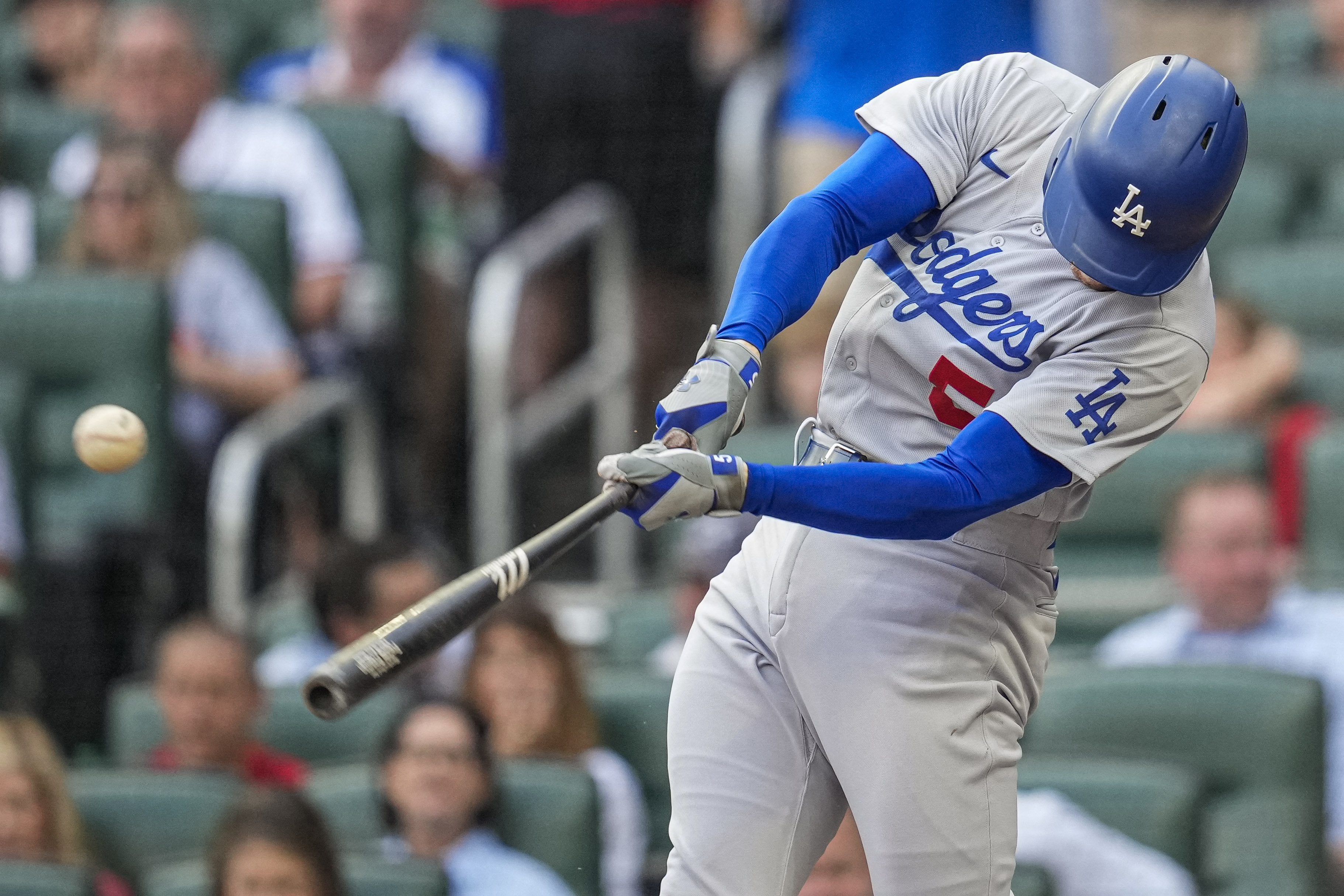 Ozzie Albies' walk-off sac fly lifts Braves over Dodgers