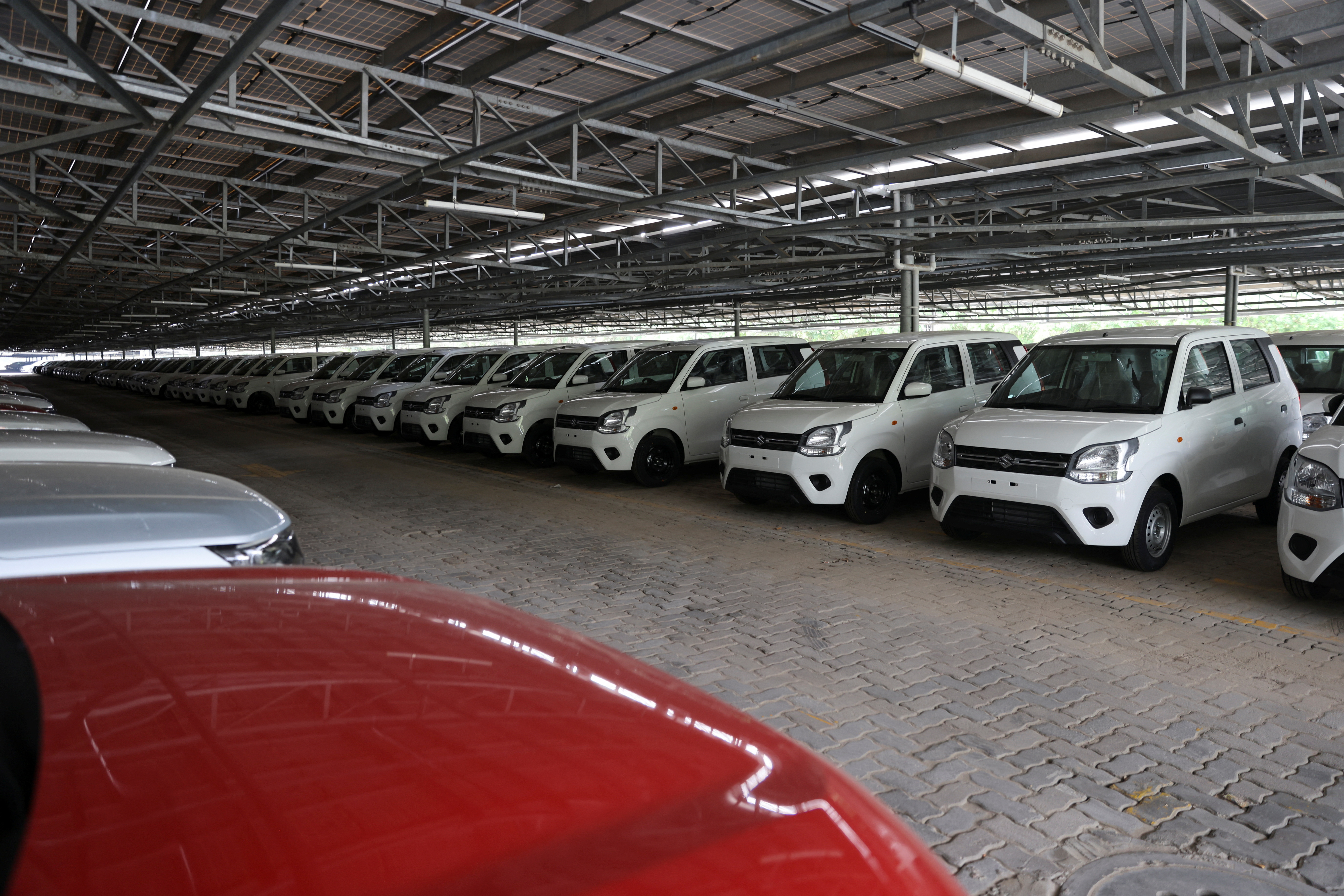 Weak October car sales threaten inventory pile-up, warns Indian