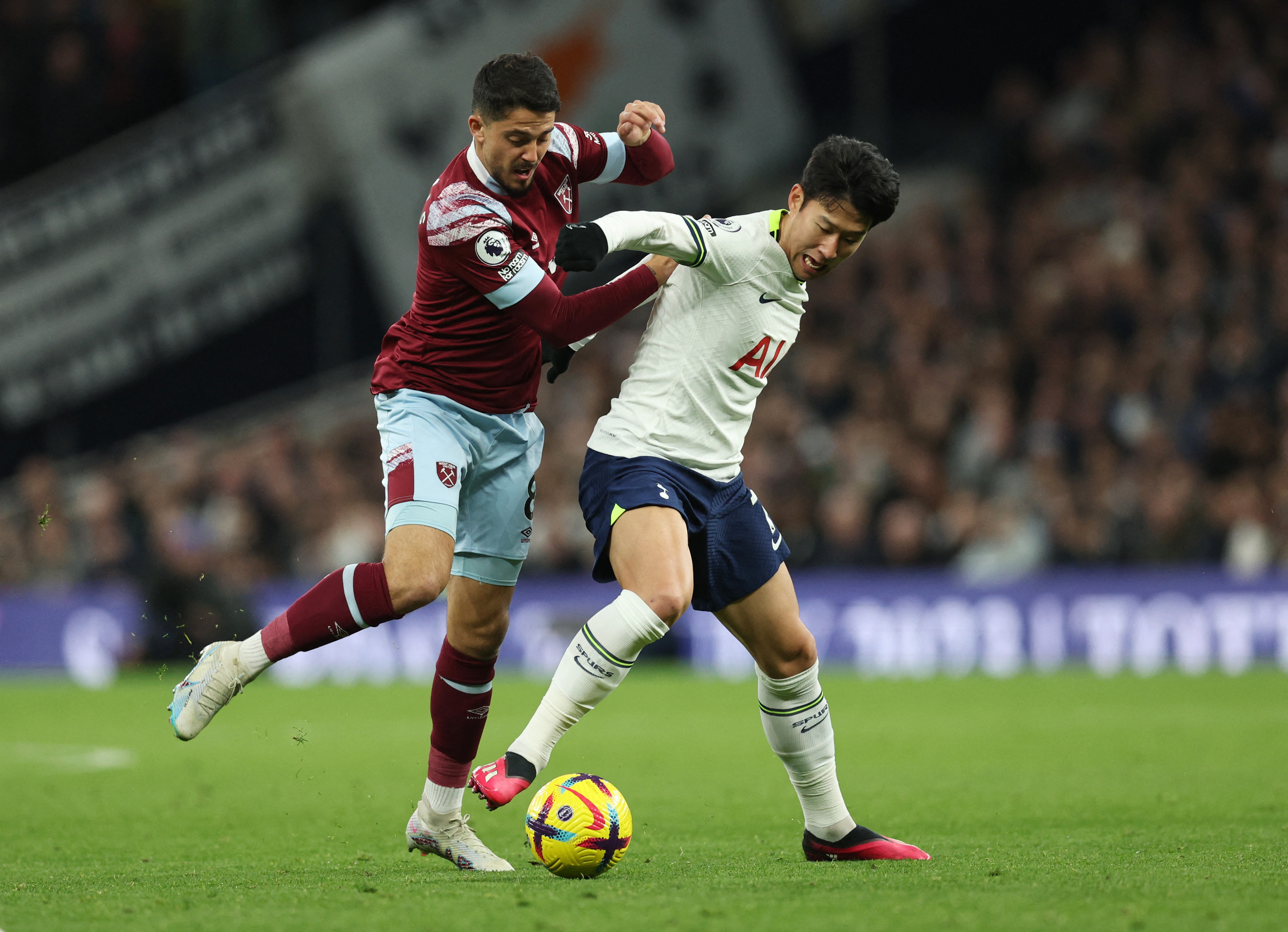 Tottenham Hotspur 1-2 West Ham: Second-half fightback sees Hammers hand  London rivals fourth defeat in five - Eurosport