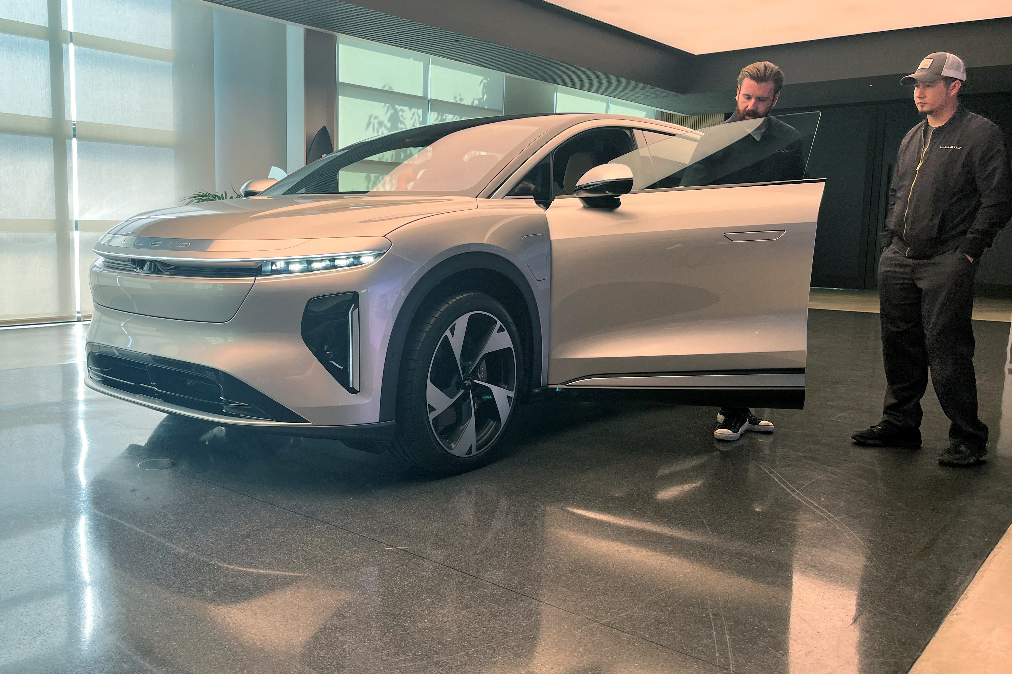 Lucid Gravity Electric SUV Revealed - CNET