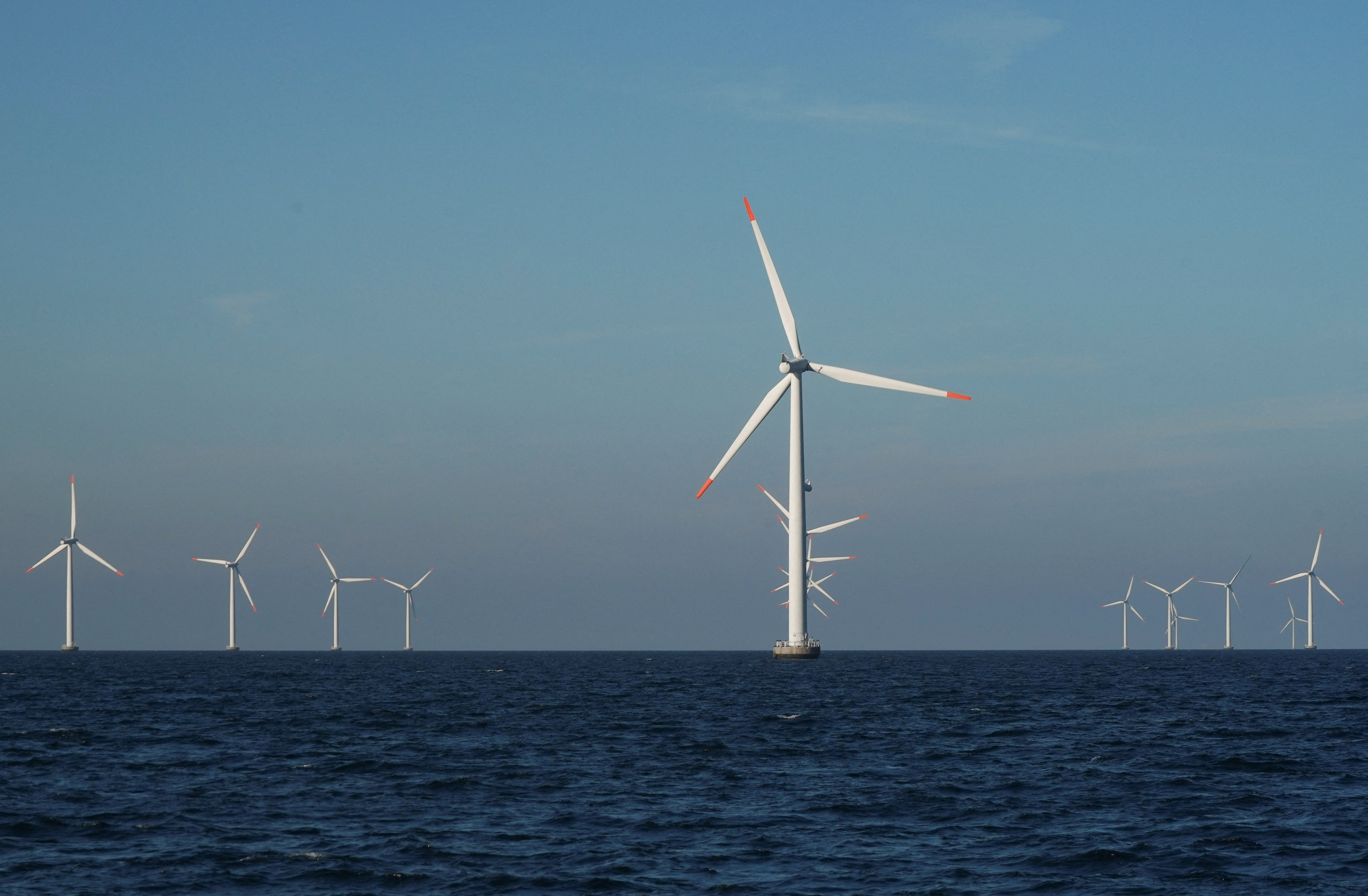 Record year for wind farms raises hope for EU green energy goals