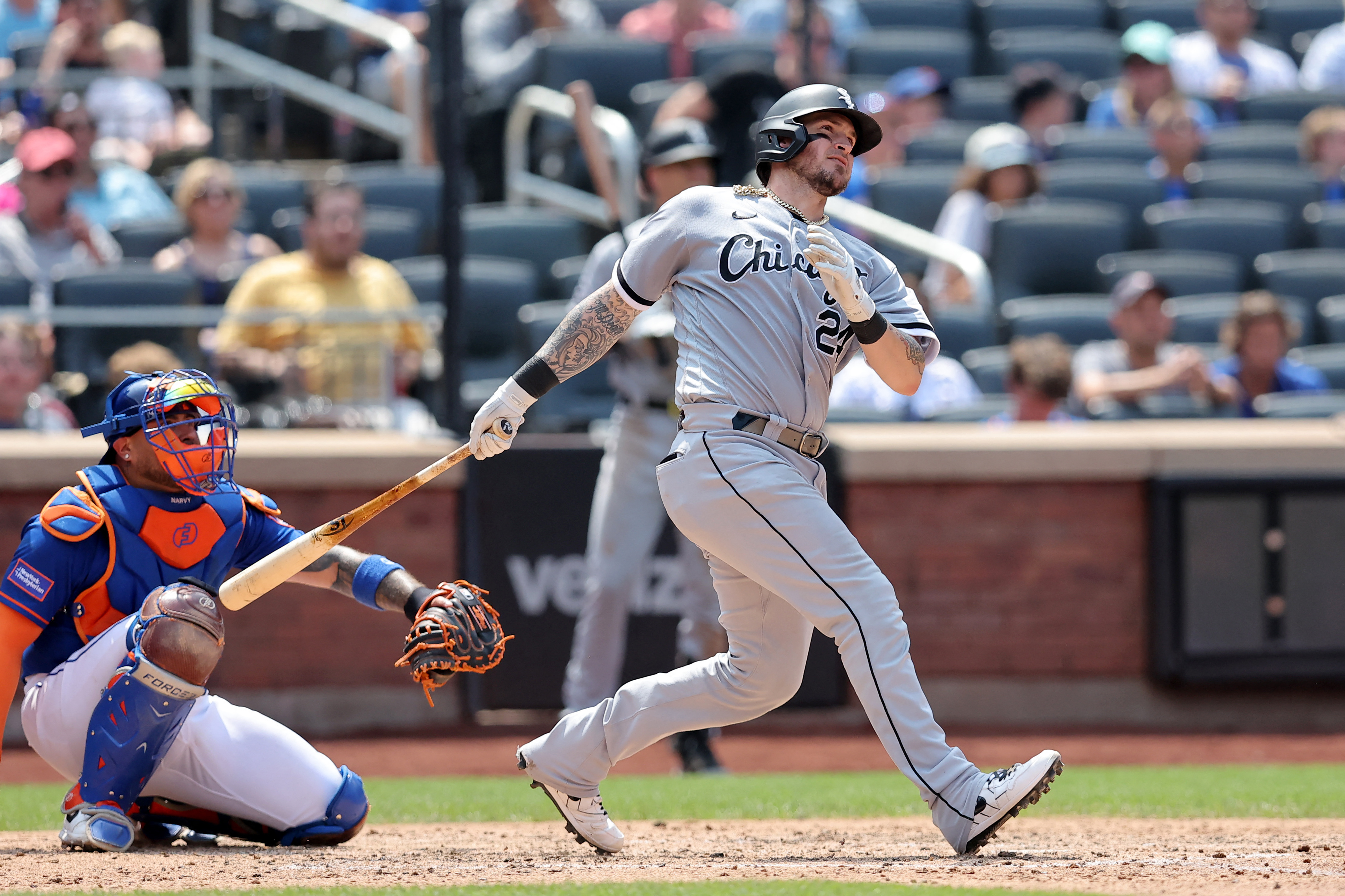 Grandal's 2-run double in 4-run 6th lifts White Sox to 6-2 win as Quintana  makes Mets debut