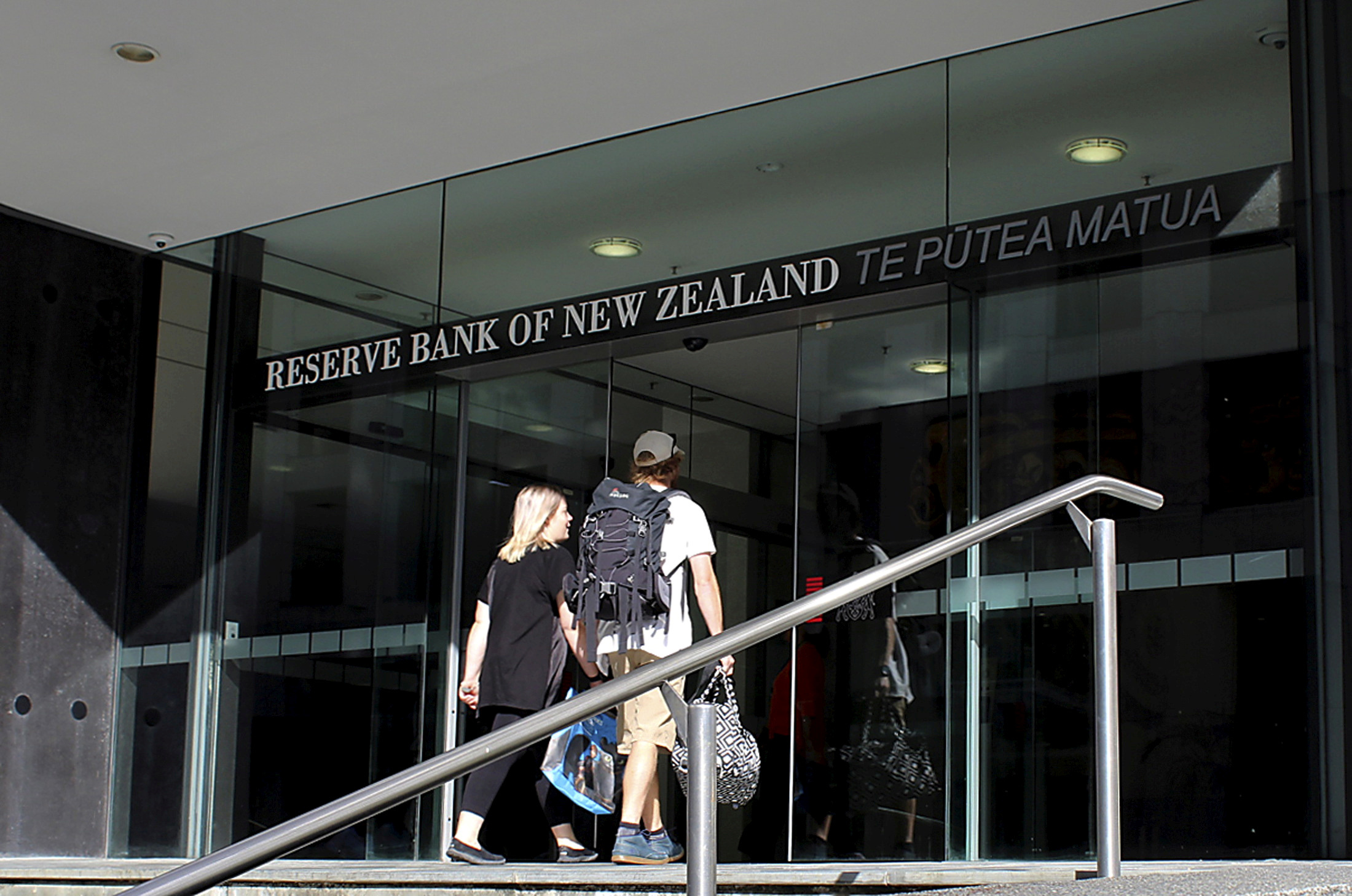 ＮＺ中銀、政策金利5.5％に据え置き　「制約的政策なお必要」