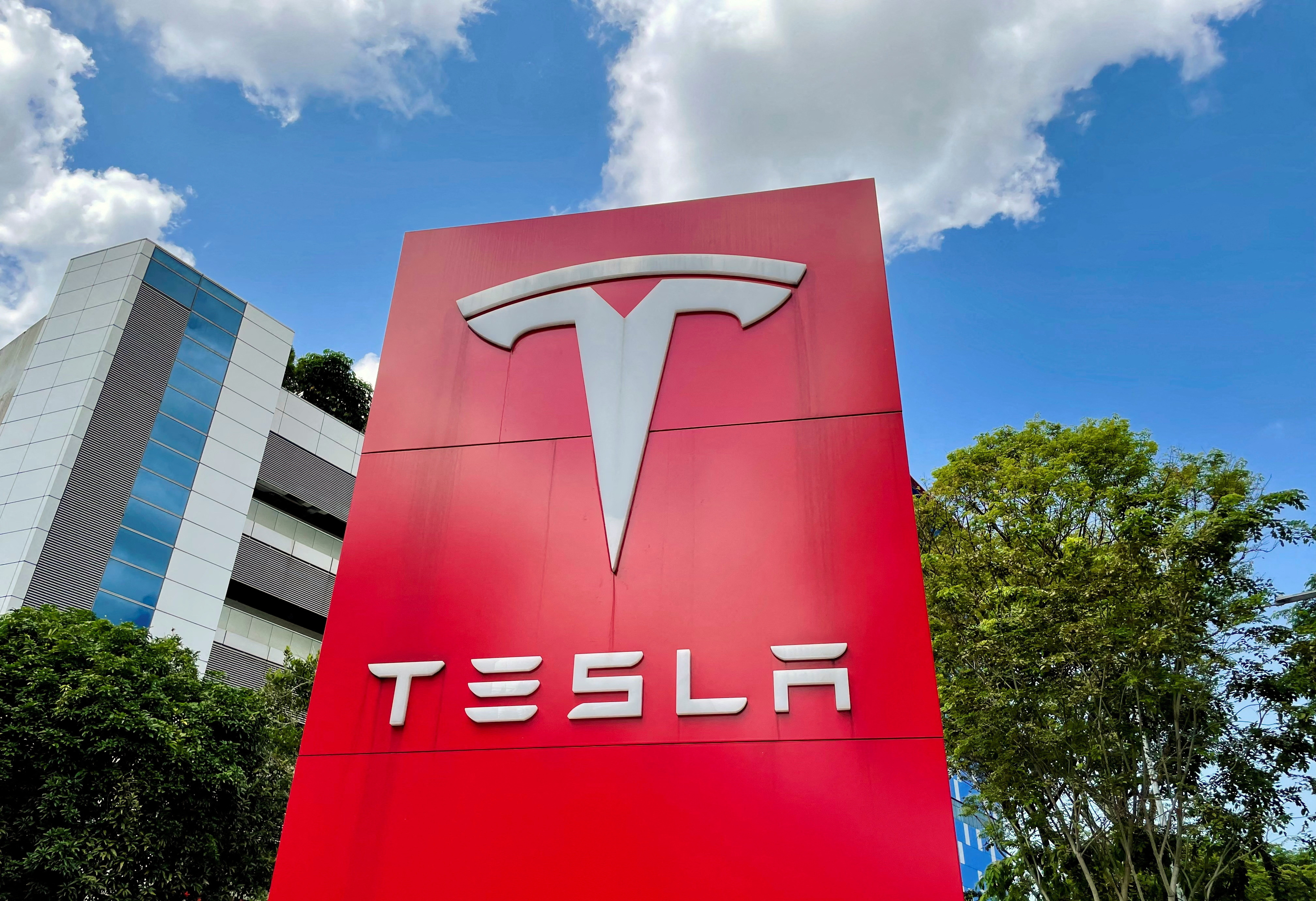 Una vista del Centro de Servicio de Tesla en Singapur
