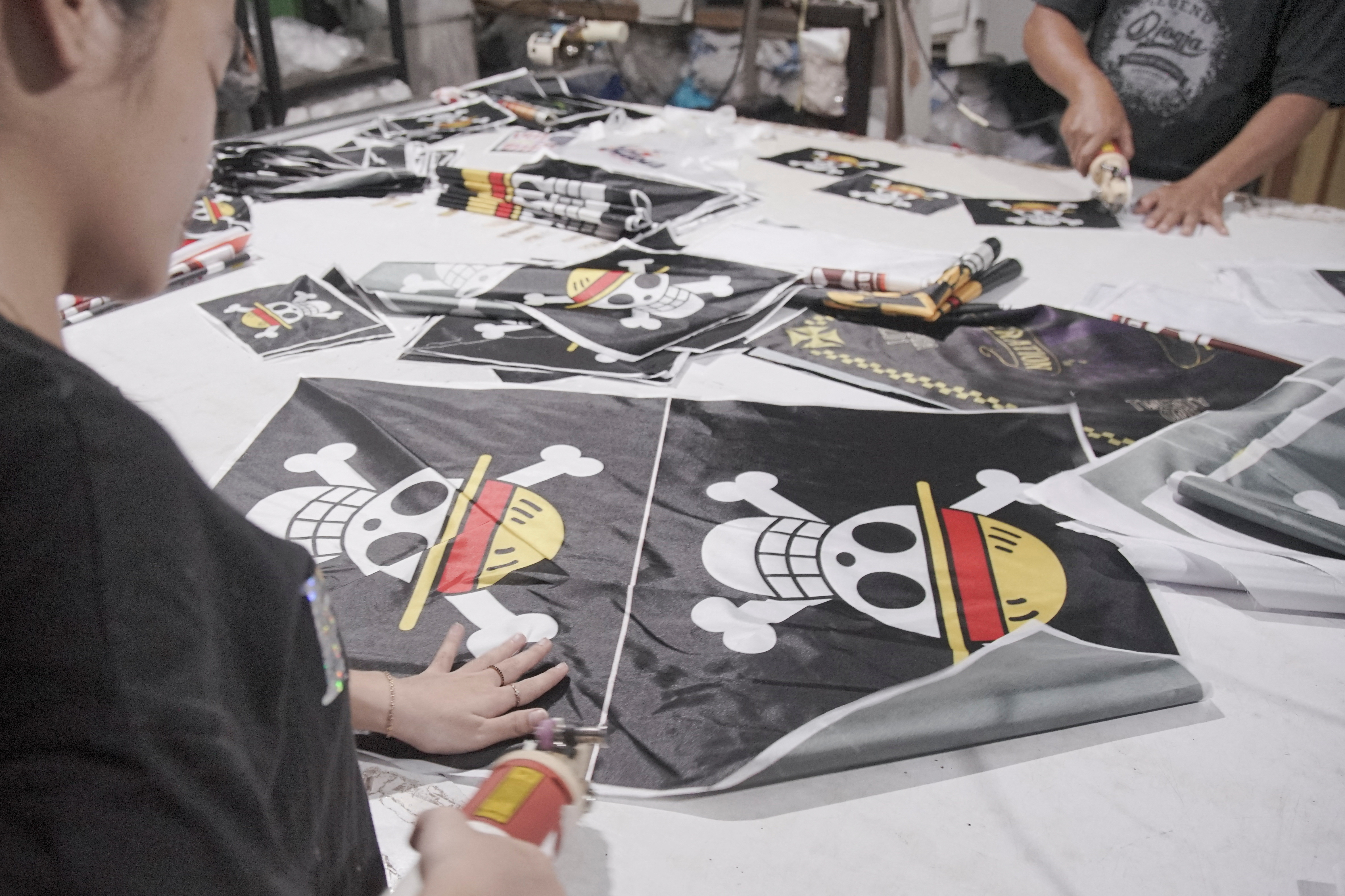 ワンピース」海賊旗が抗議シンボルに、インドネシアで政権批判 | ロイター