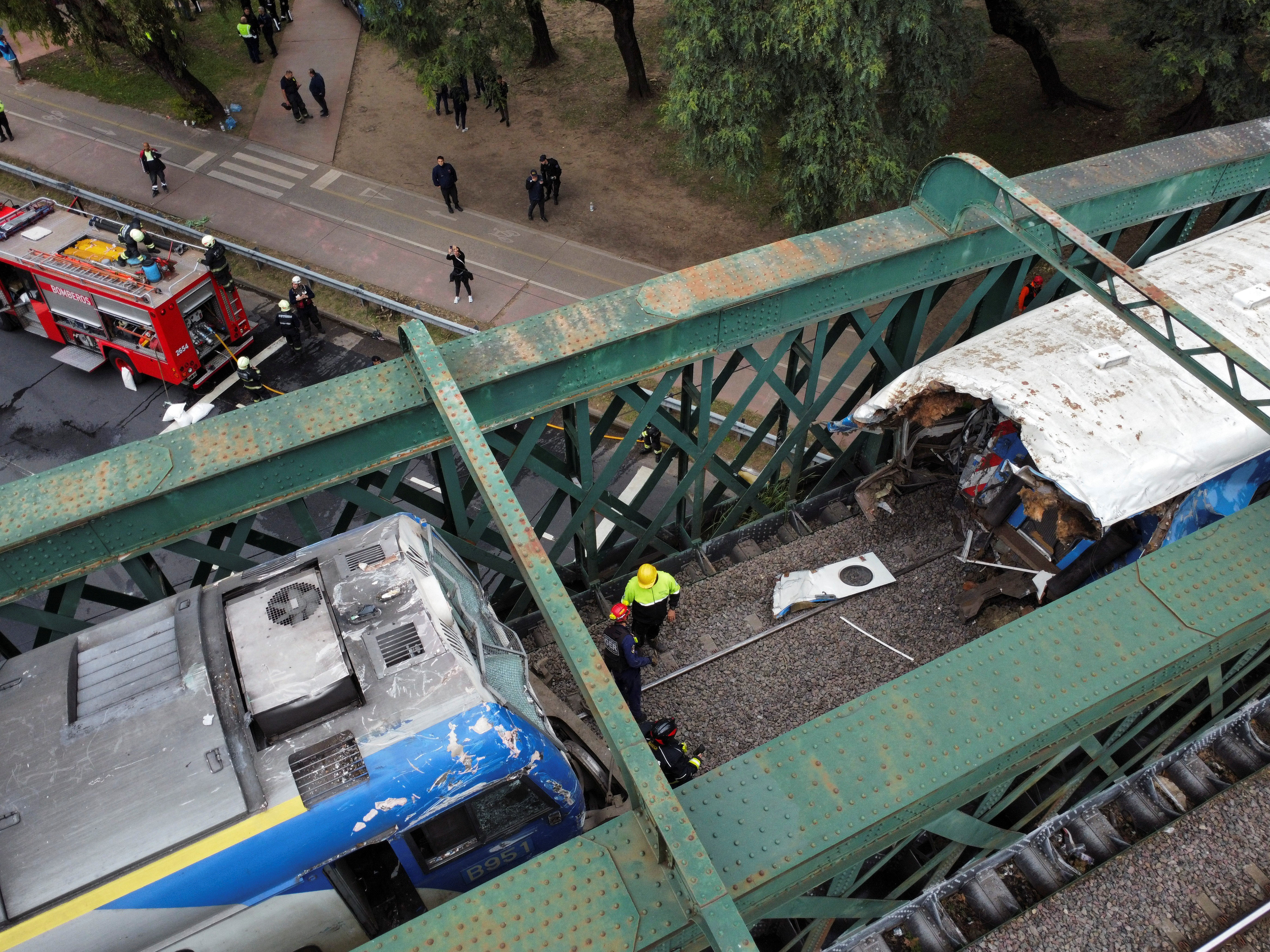 Sixty injured in Buenos Aires train collision | Reuters