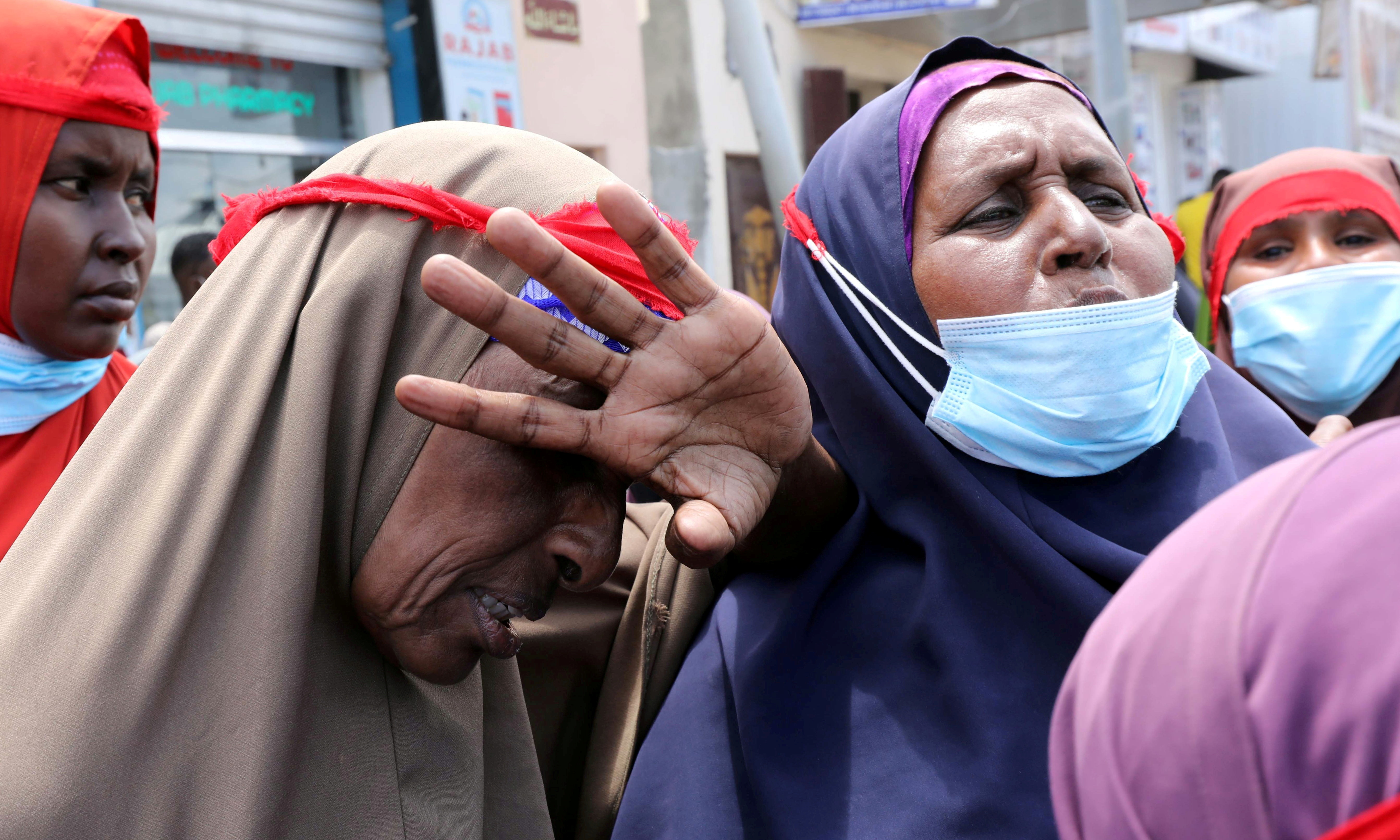 Somali woman mourns her son at protest against AMISOM outside Erdogan Hospital in Mogadishu