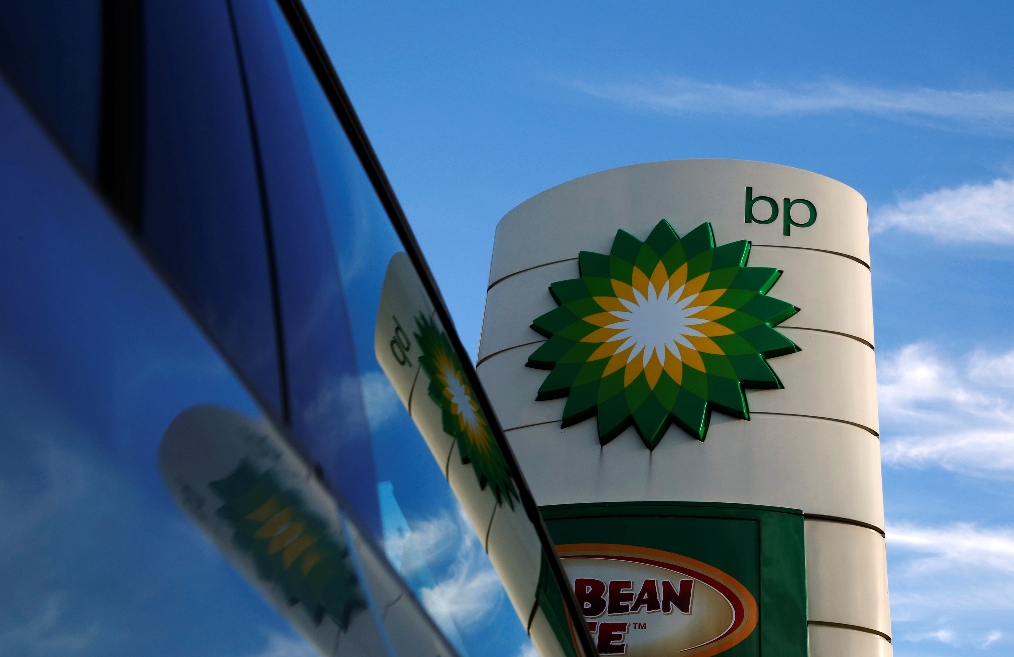 Lightsource bp to invest $566 mln in Spanish solar projects | Reuters