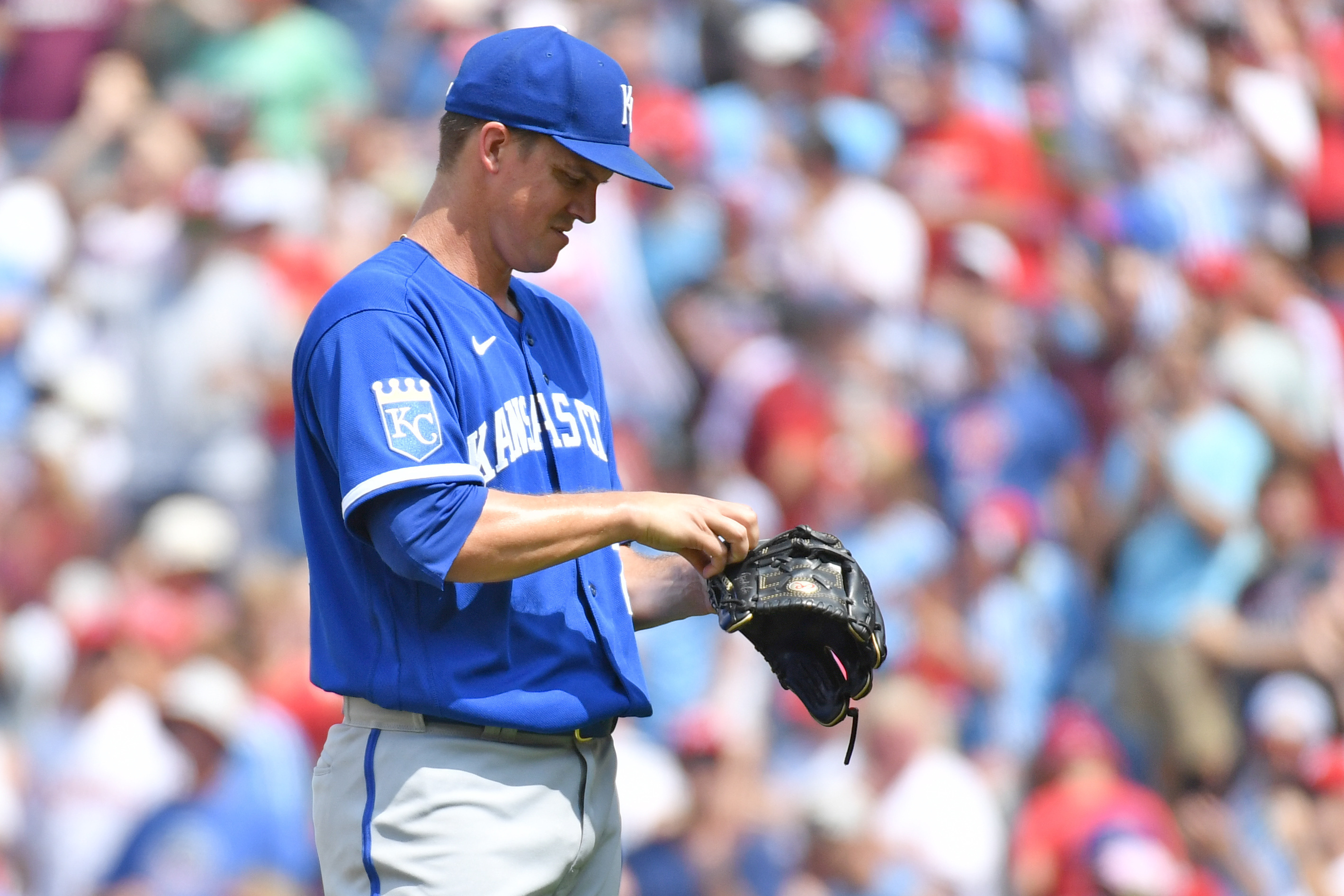 Zack Greinke pitches well, Michael Massey collects lone hit in