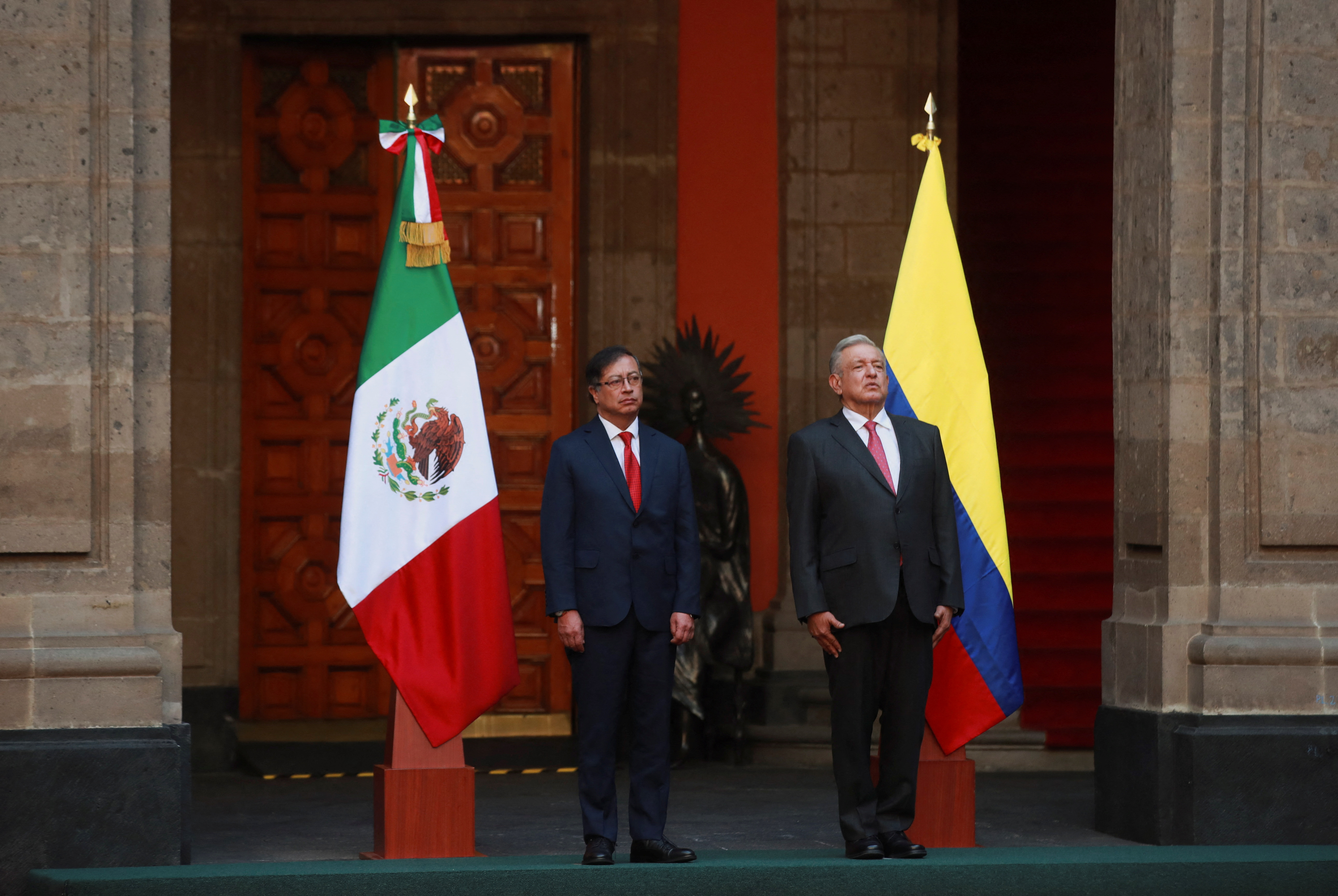 México dice que quiere unirse a la cumbre sobre migración del Petro en Colombia
