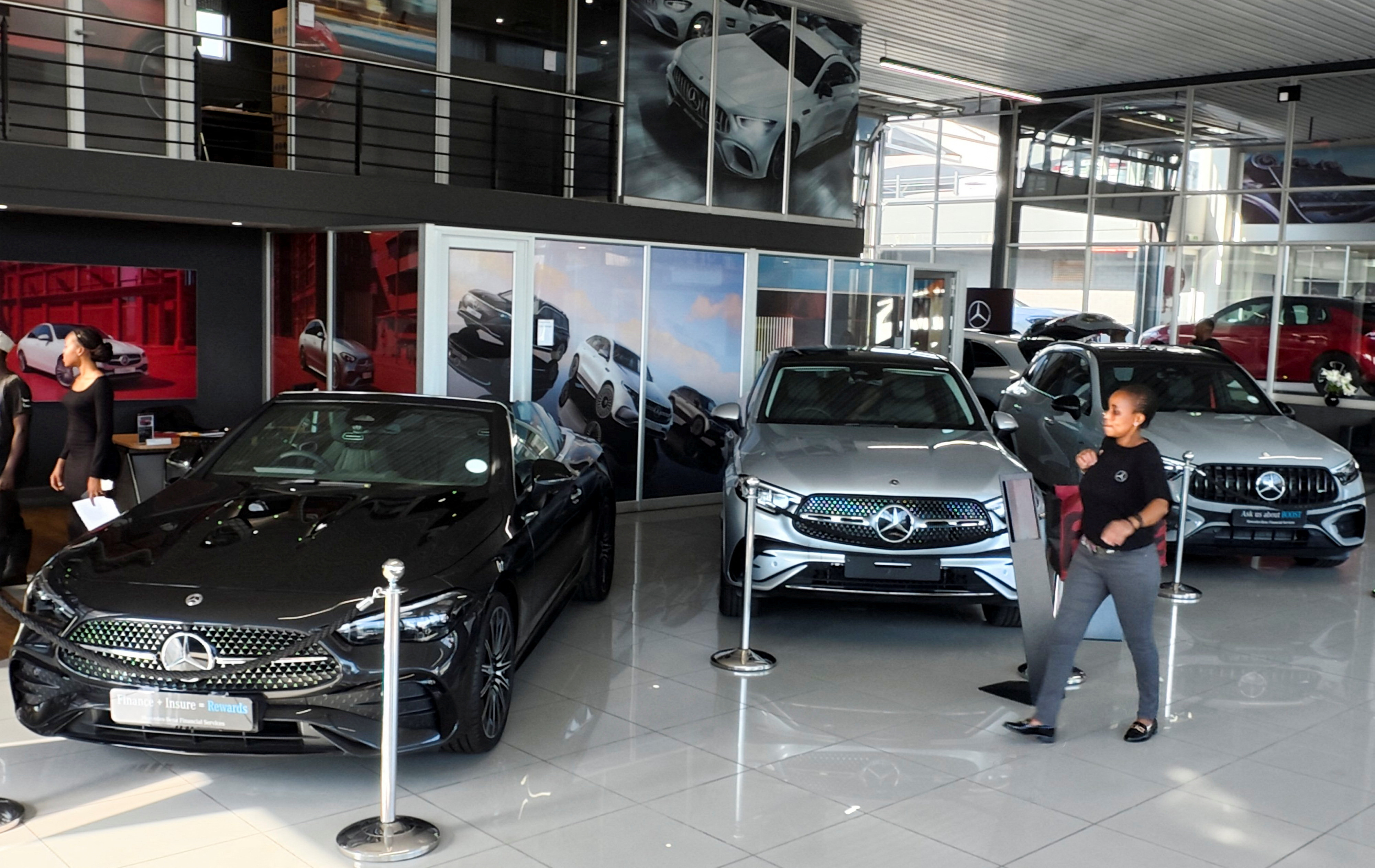Mベンツ126リサイクル.業界NO1を目指して世界市場へコンプリート車輸出 ジャパンモビリティショー2025（メルセデス・ベンツ） 内装・外装など