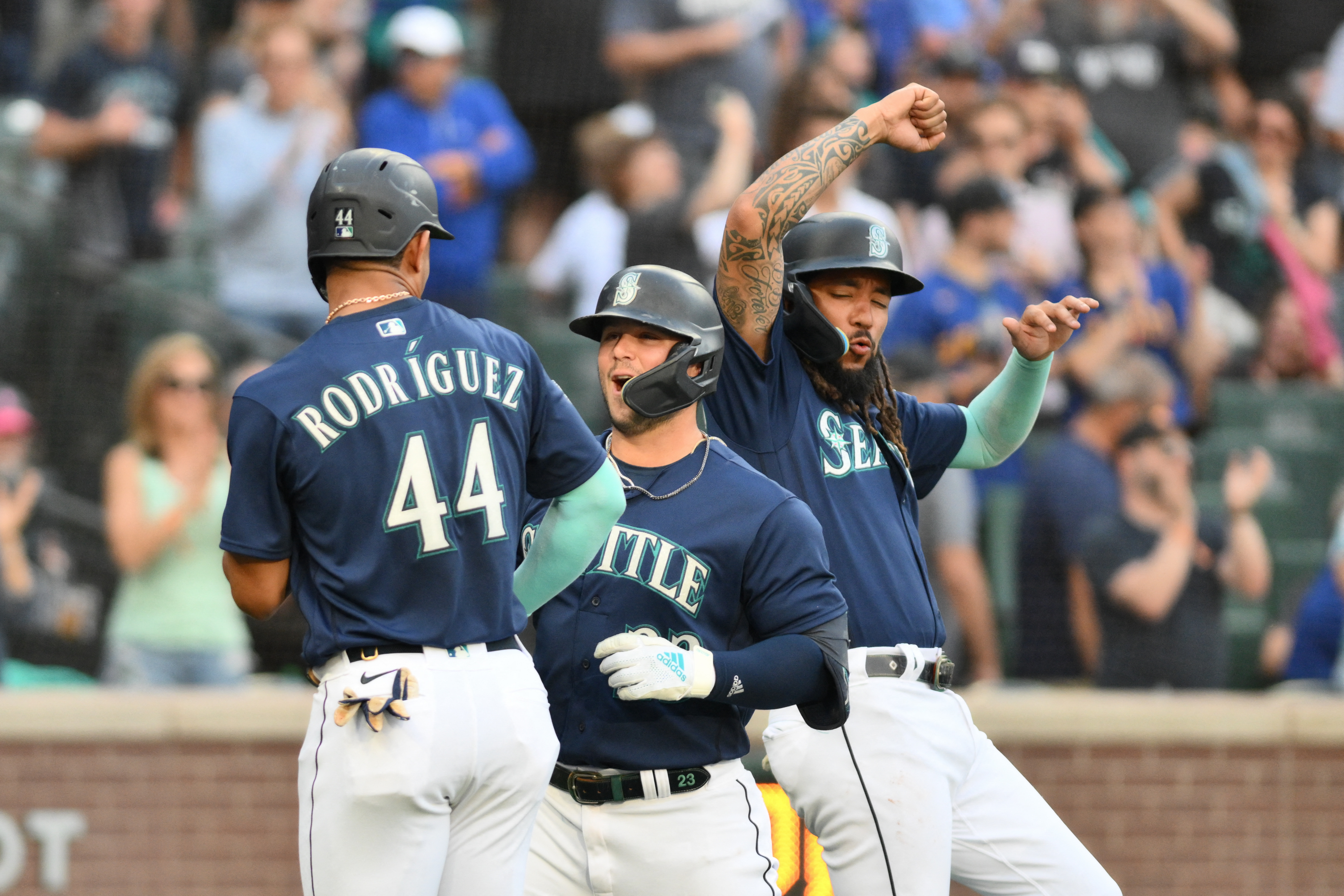 Mariners maul Marlins behind homers, rookie pitcher