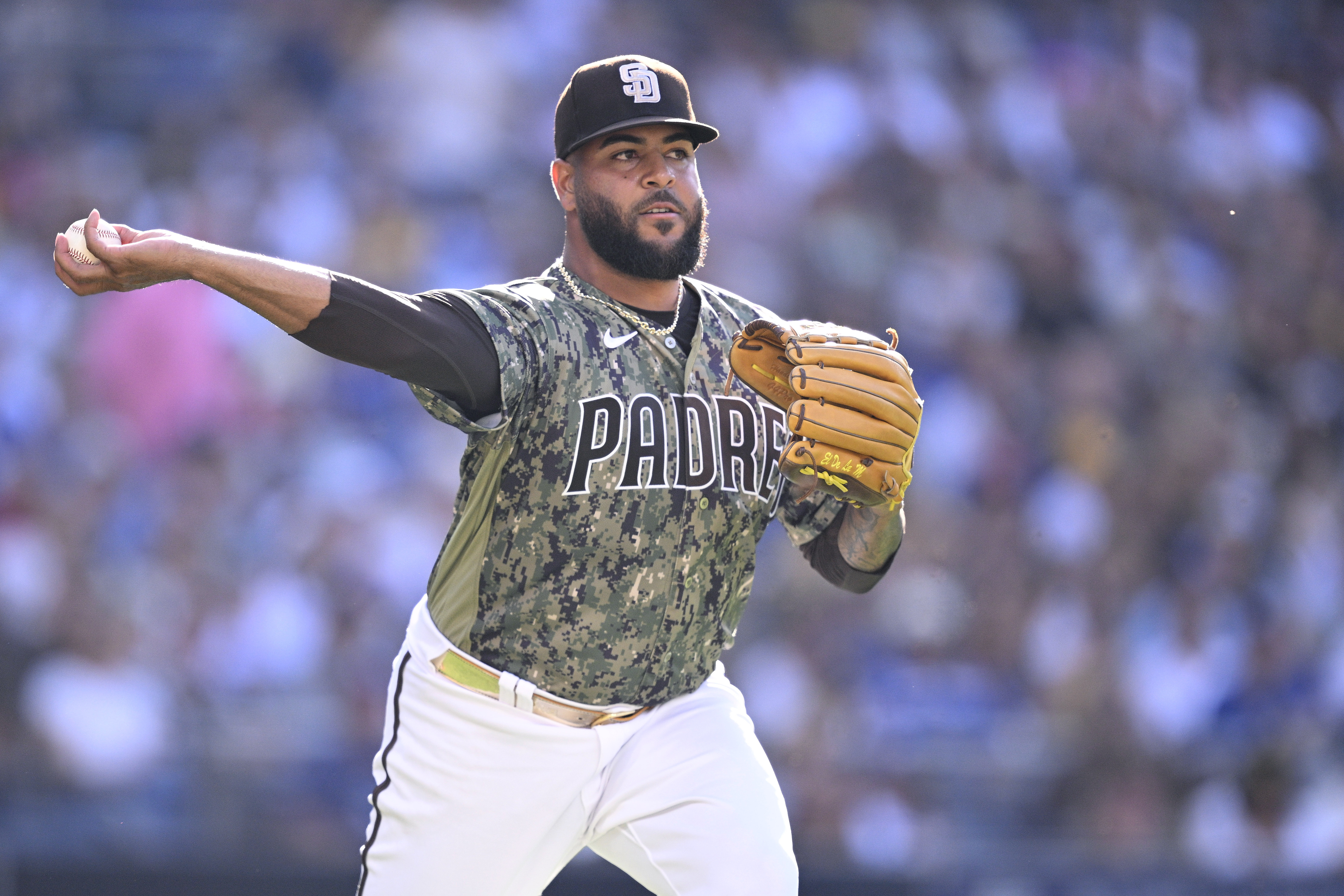 Freeman, Rosario and Betts homer to back Lynn in the Dodgers' 8-2 win  against the Padres San Diego News - Bally Sports