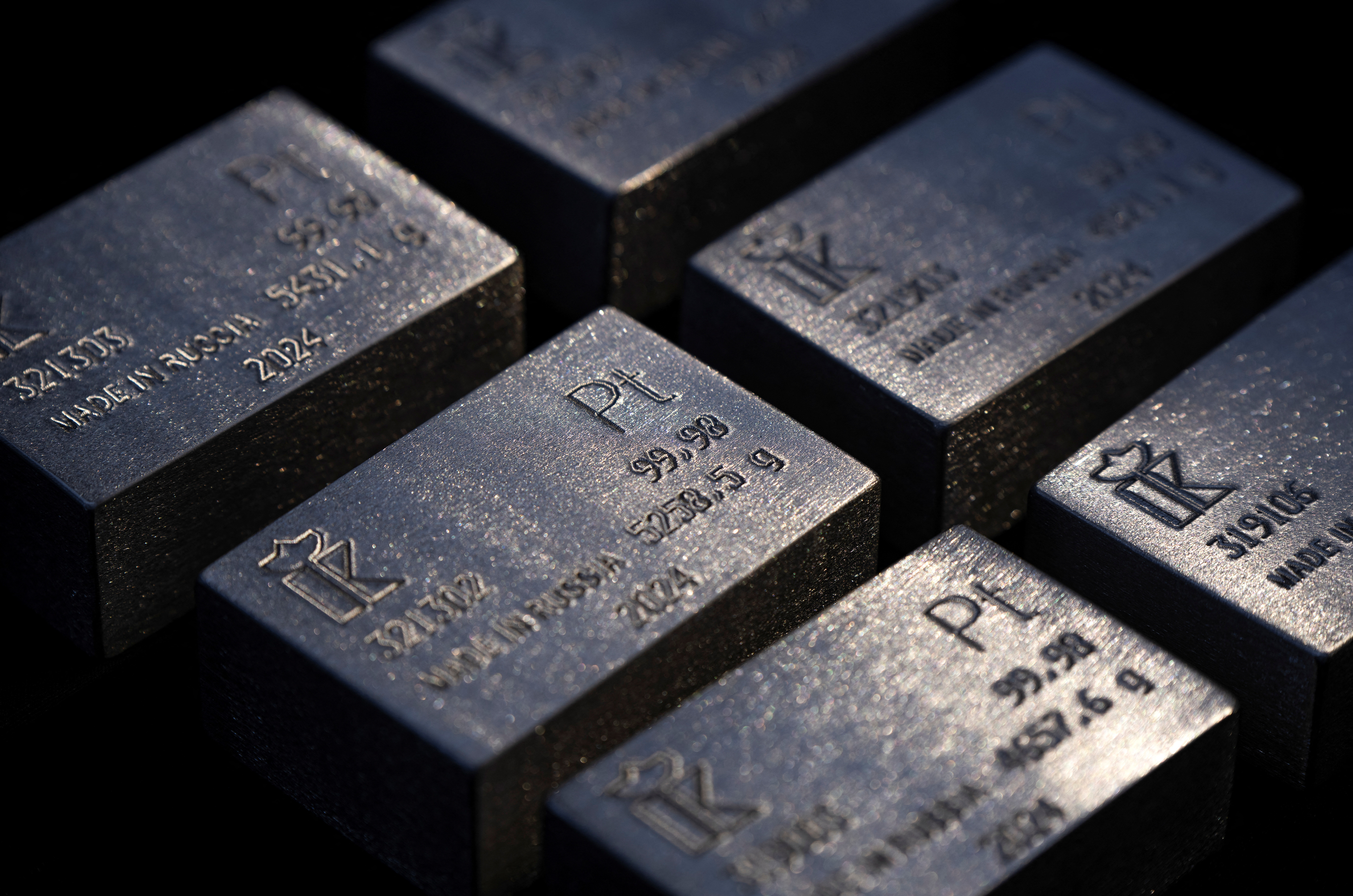Platinum surges, palladium lags on narrow demand profile | Reuters