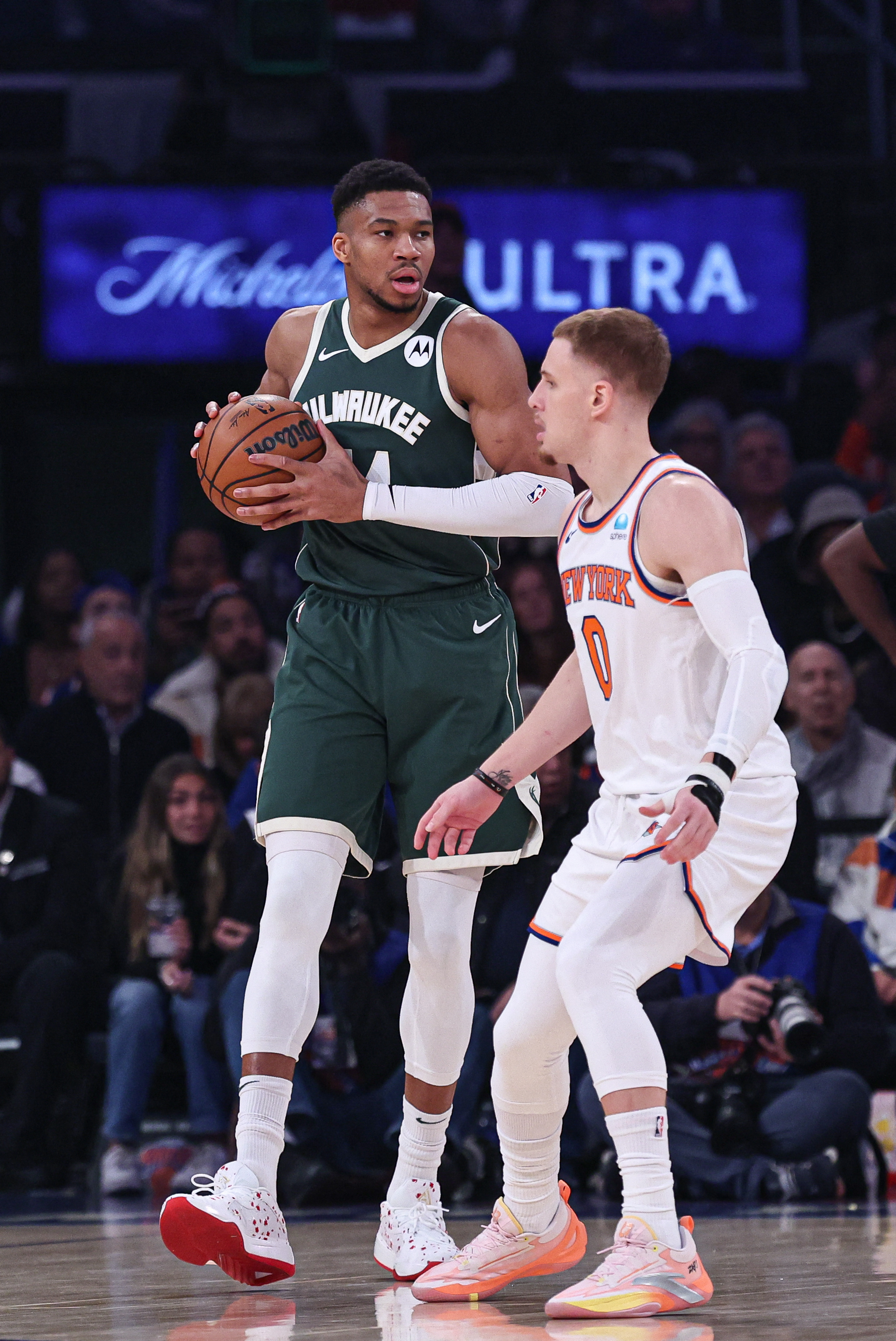 Persistent Knicks End Bucks' Seven-game Winning Streak | Reuters