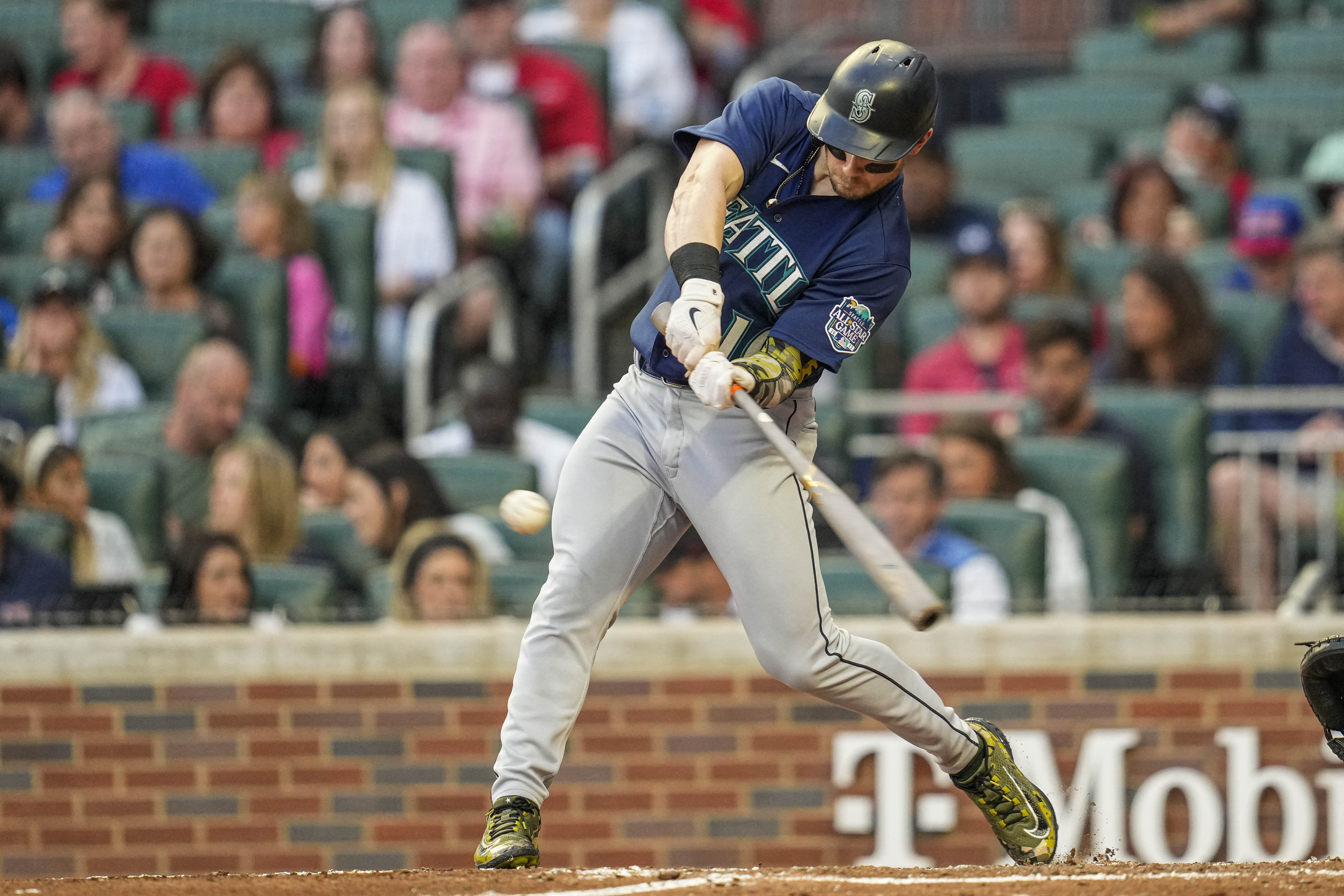 Braves rally, hand Mariners' Bryce Miller first loss