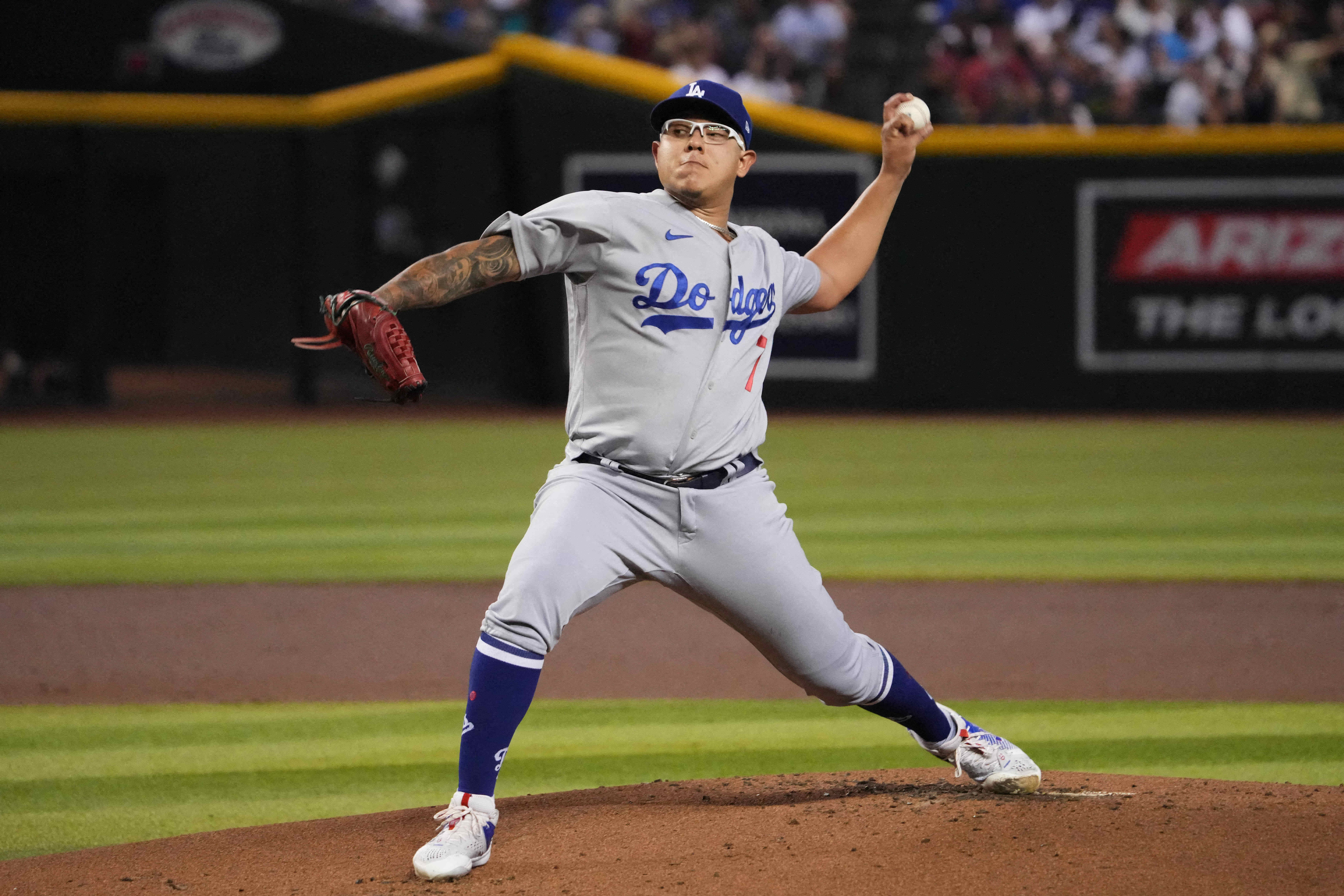 Freeman stays hot and so do the Dodgers, who beat the Diamondbacks