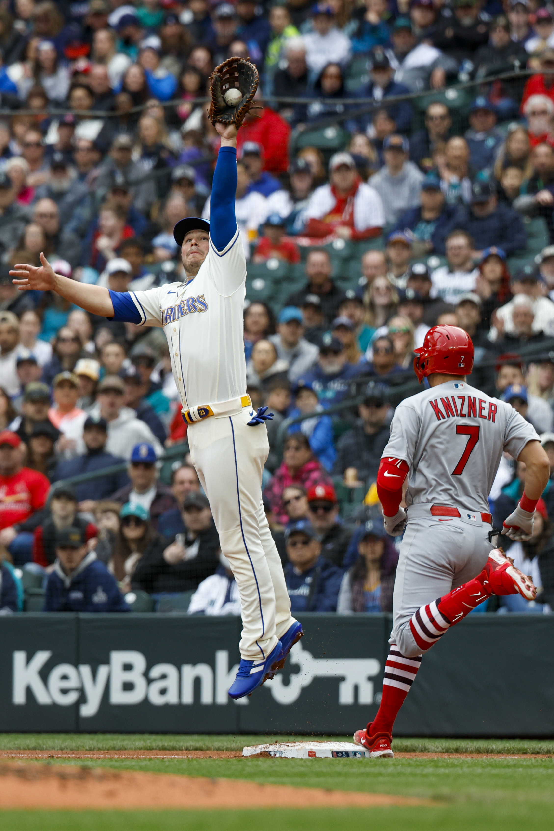 Cardinals beat Mariners 7-3 on Sunday