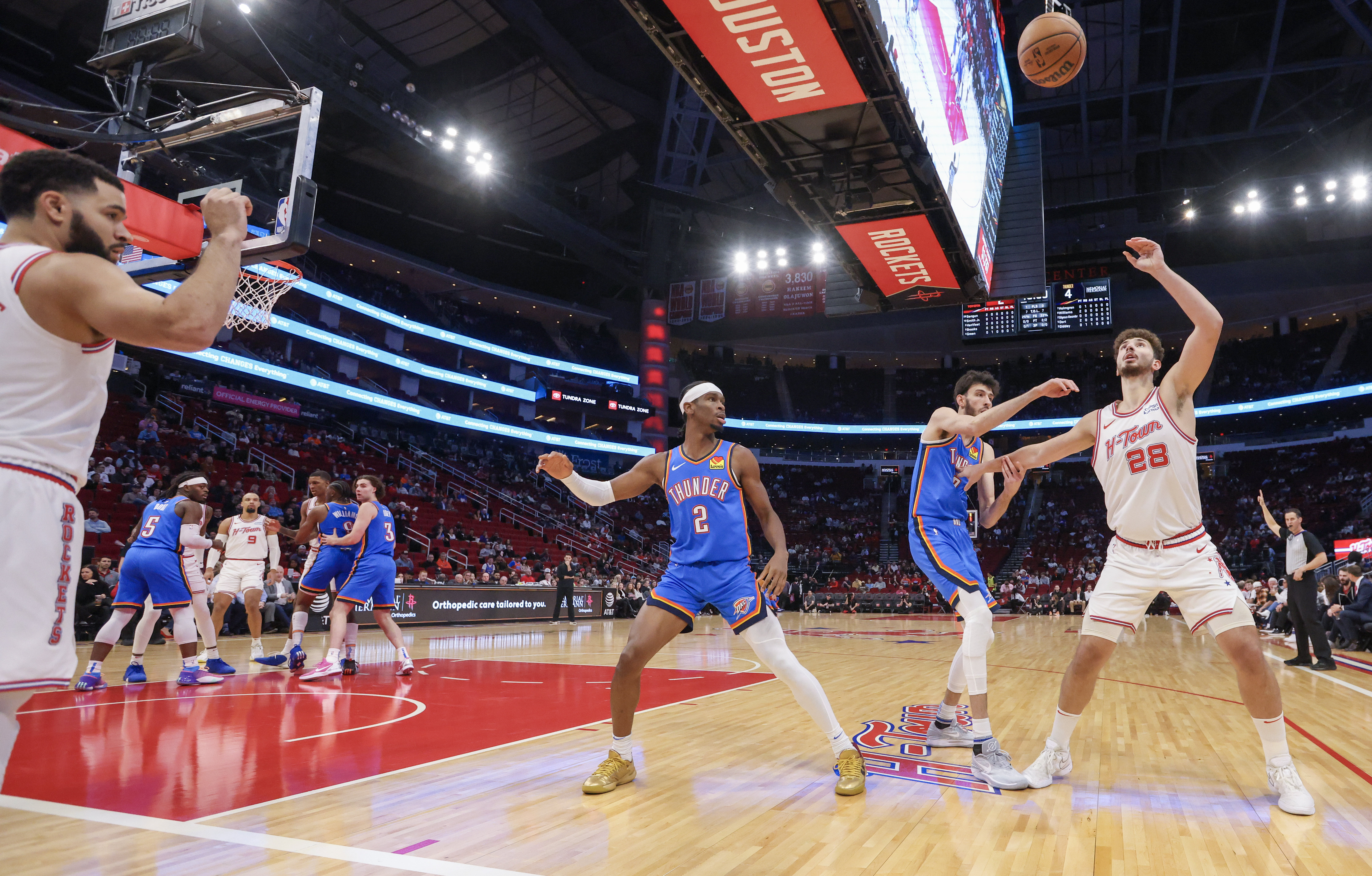 Jabari Smith steals show with buzzer-beater on opening night of