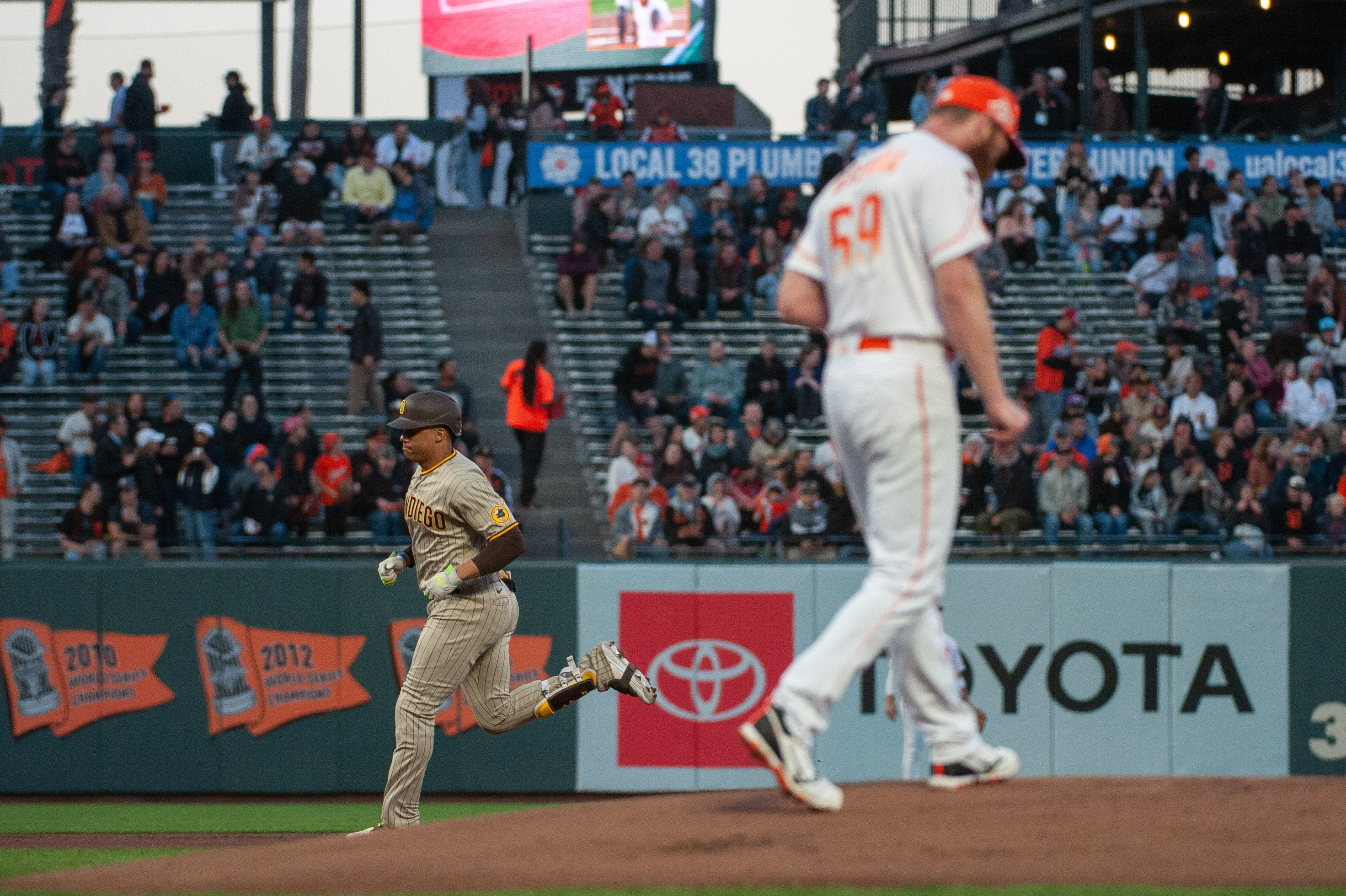 Giants beat Nationals, 3-2, to return to NL Championship Series