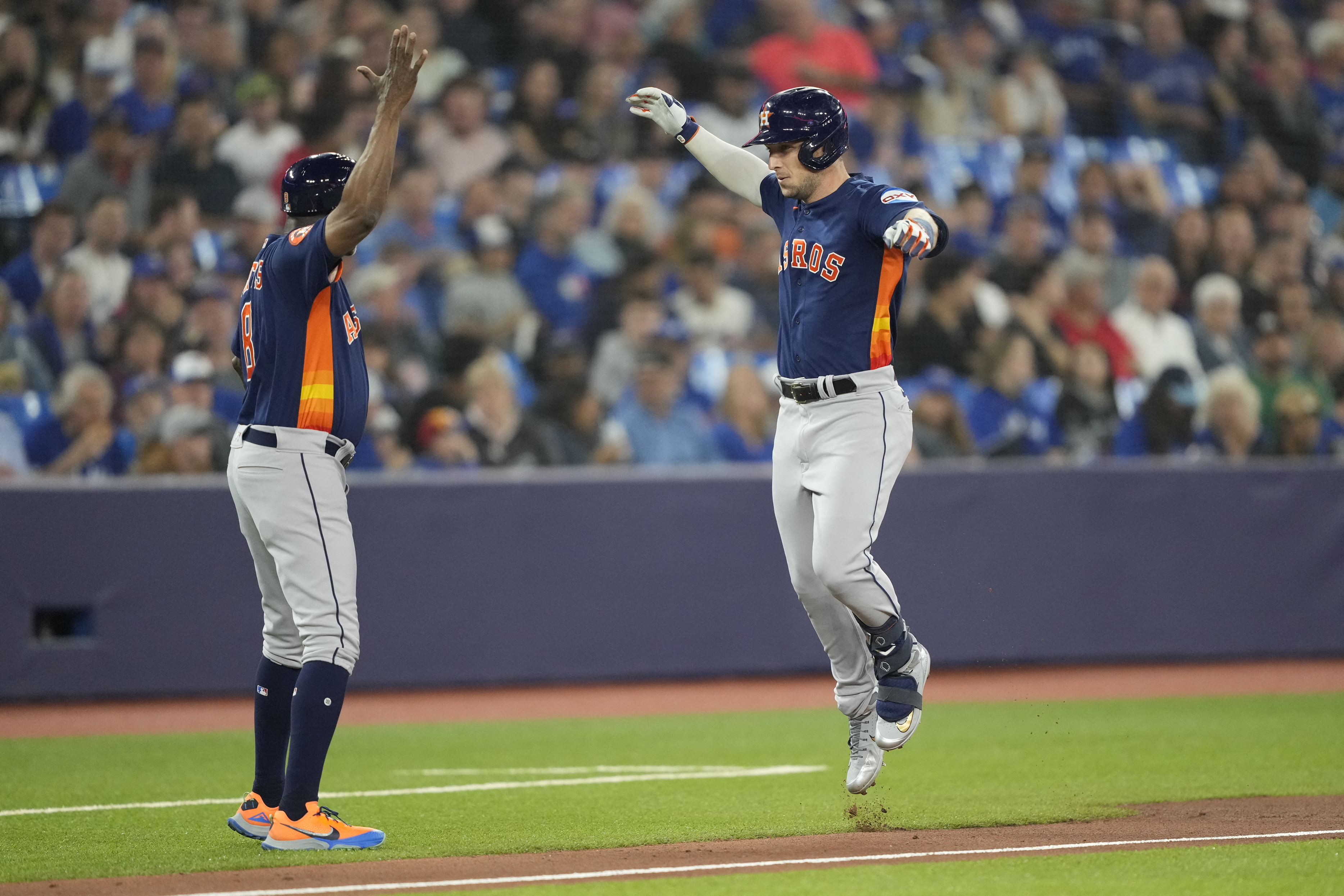 Blue Jays win third straight over Astros