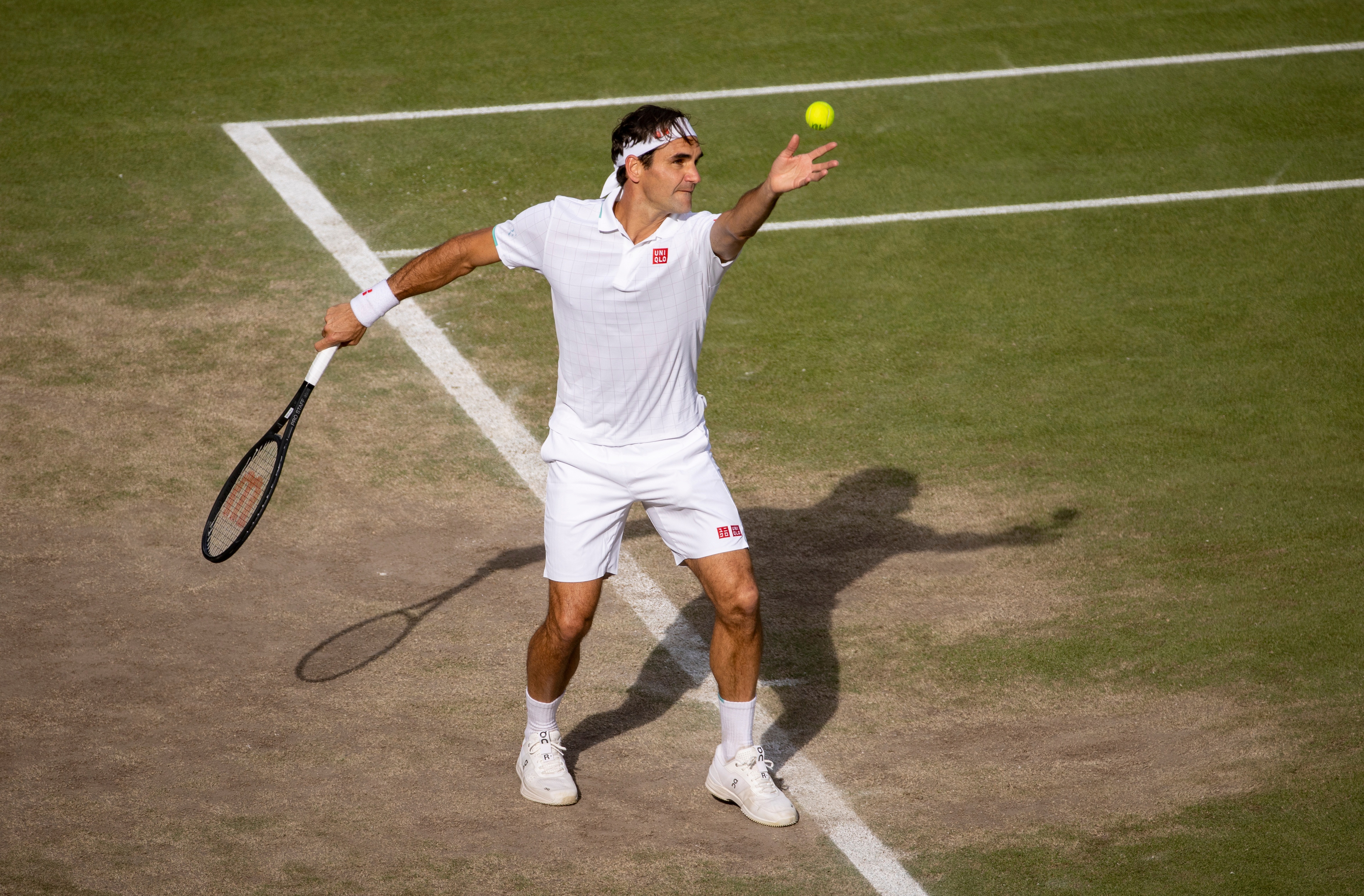Roger Federer Does This One Thing Differently to Everybody Else