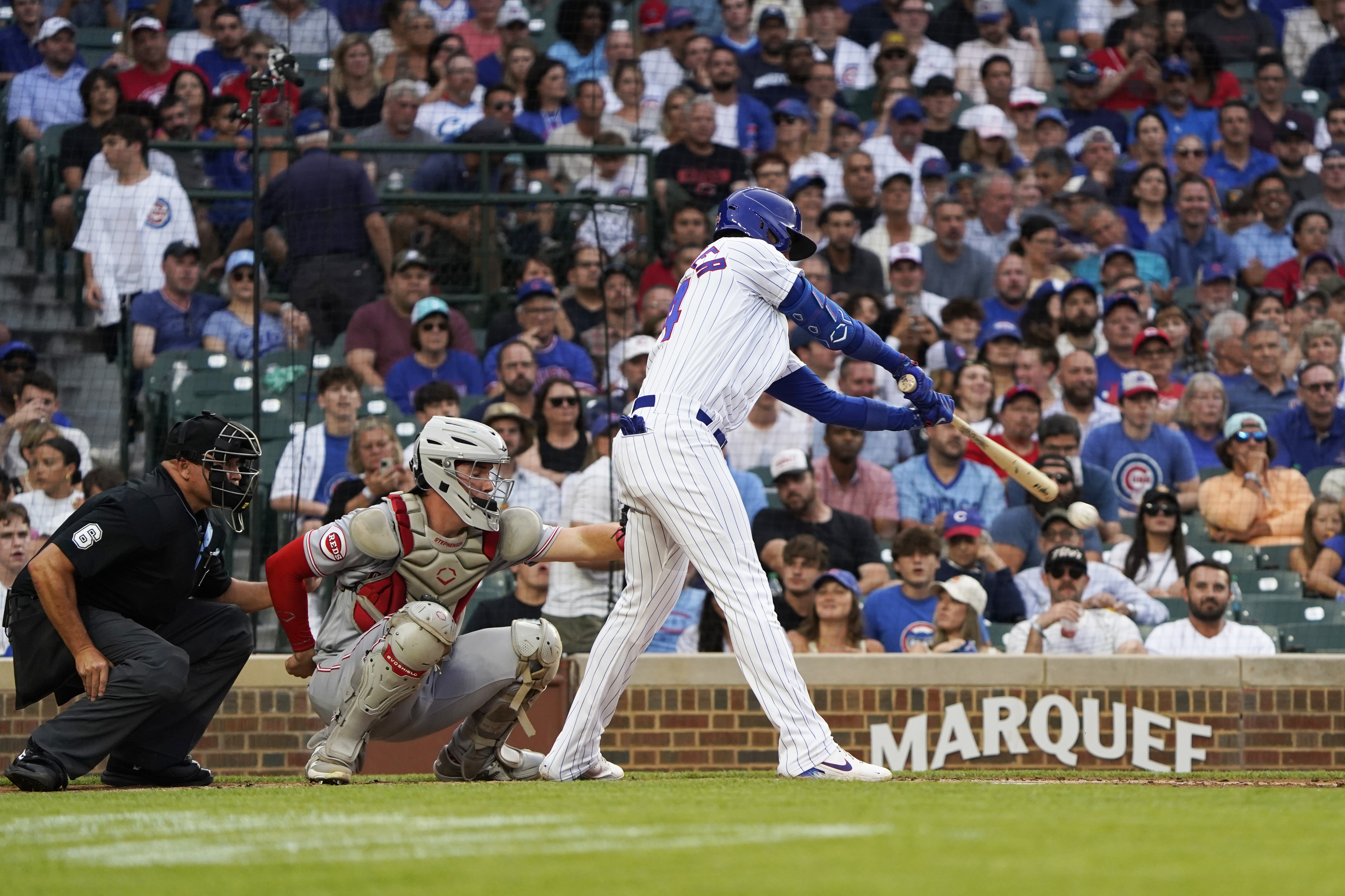 Cubs hit 7 home runs, score 20 runs in rout of Reds