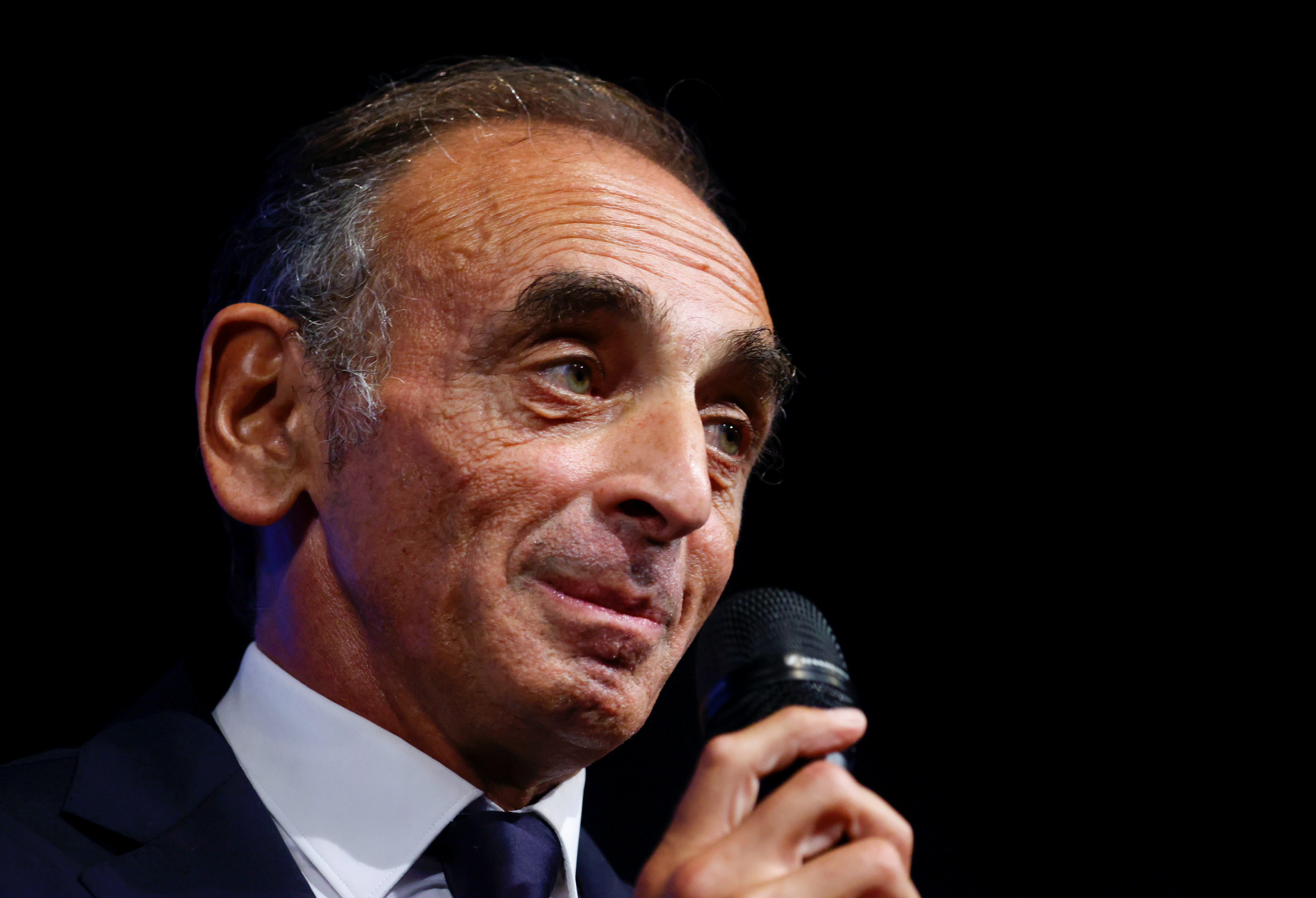 Far-right French commentator Eric Zemmour launches a book before likely presidential run