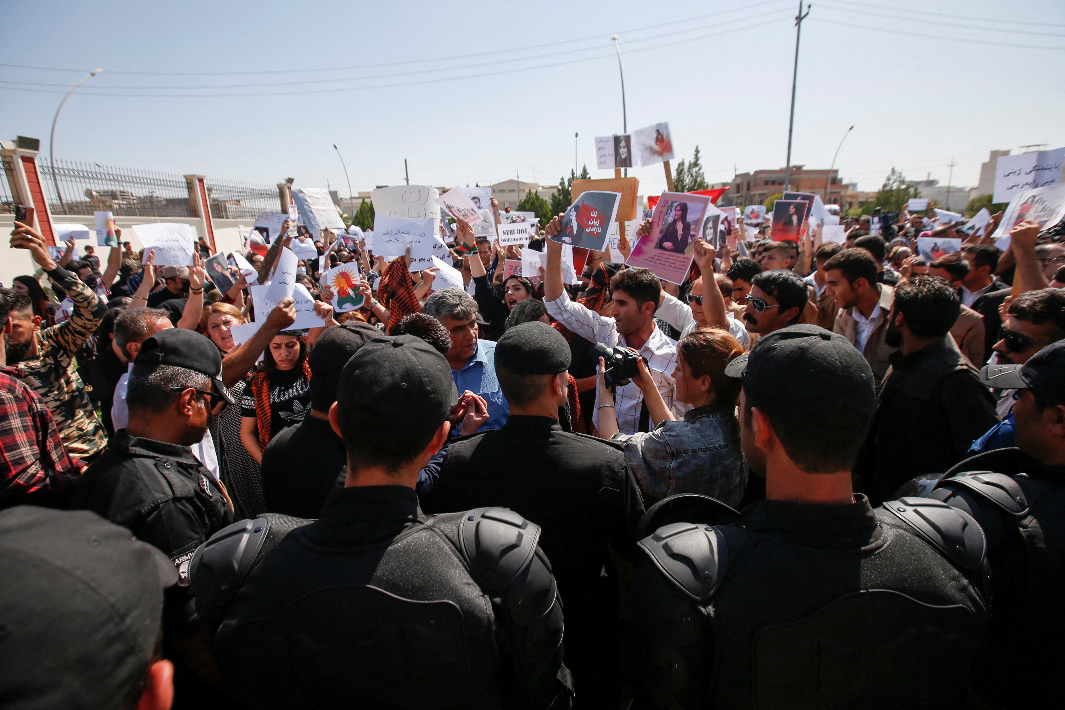 Protest following the death of Mahsa Amini, in front of the United Nations headquarters in Erbil