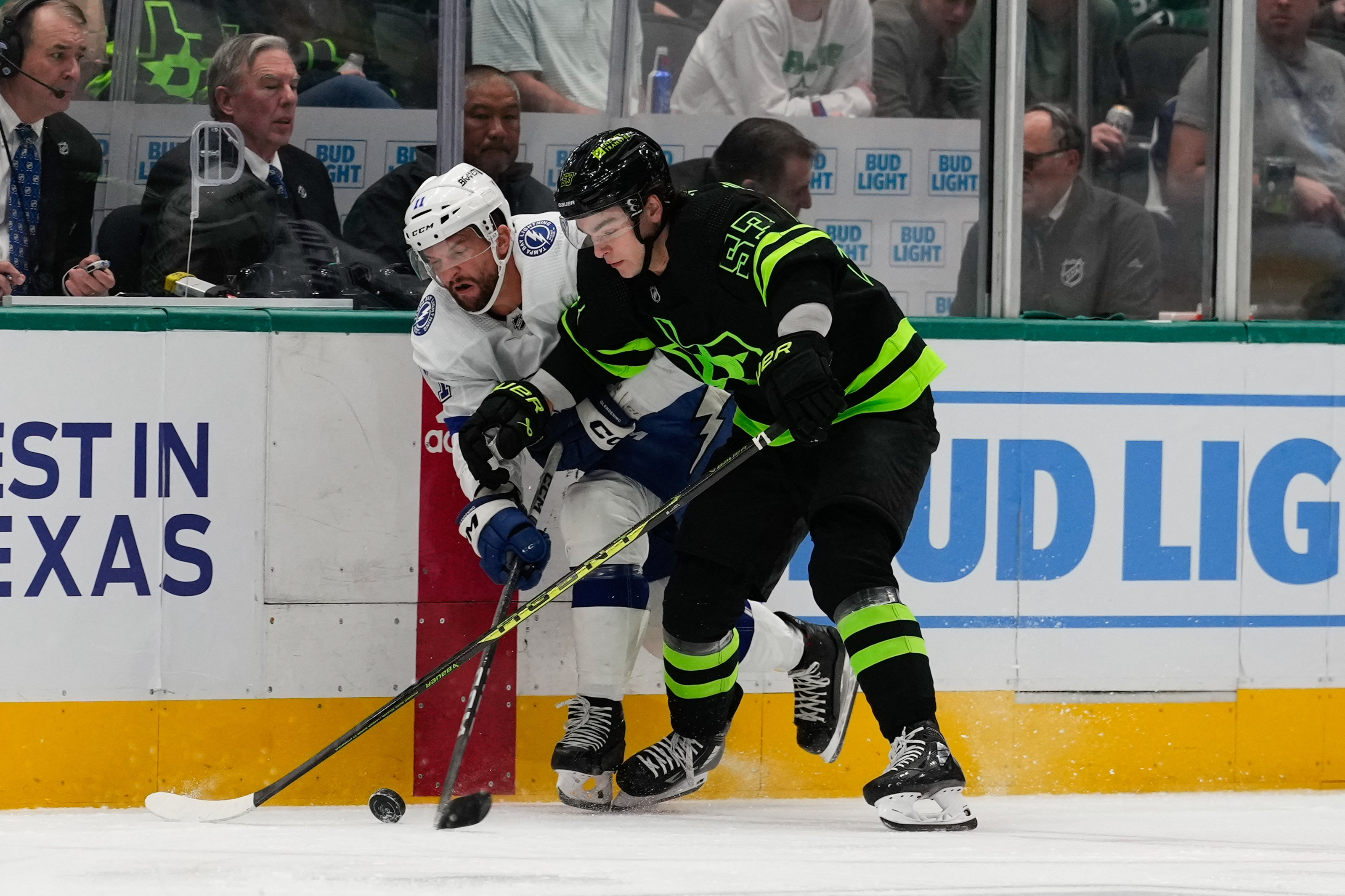 Stars bash Lightning behind seven different goal scorers Reuters