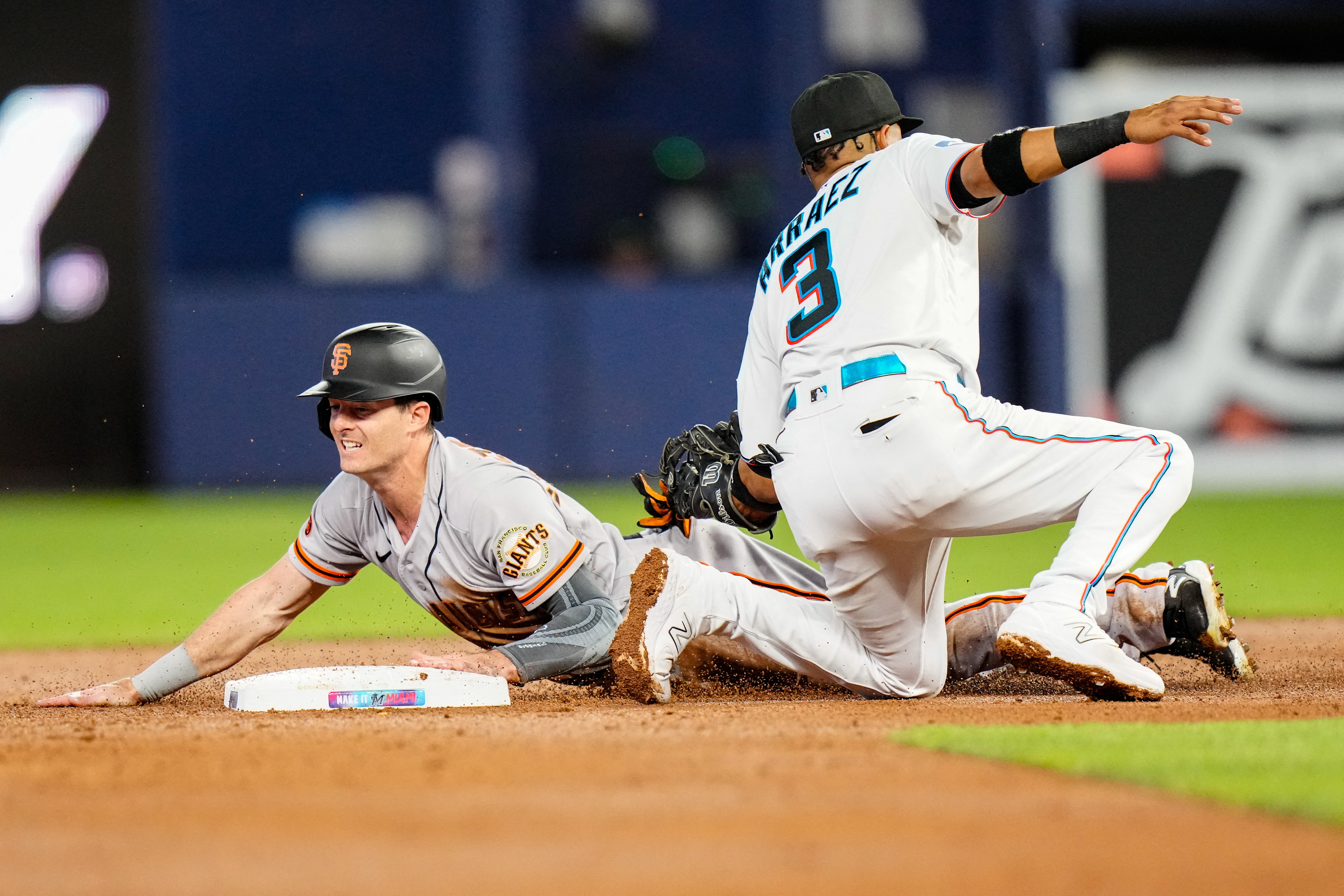 Chisholm's homer leads Marlins over Giants 4-2