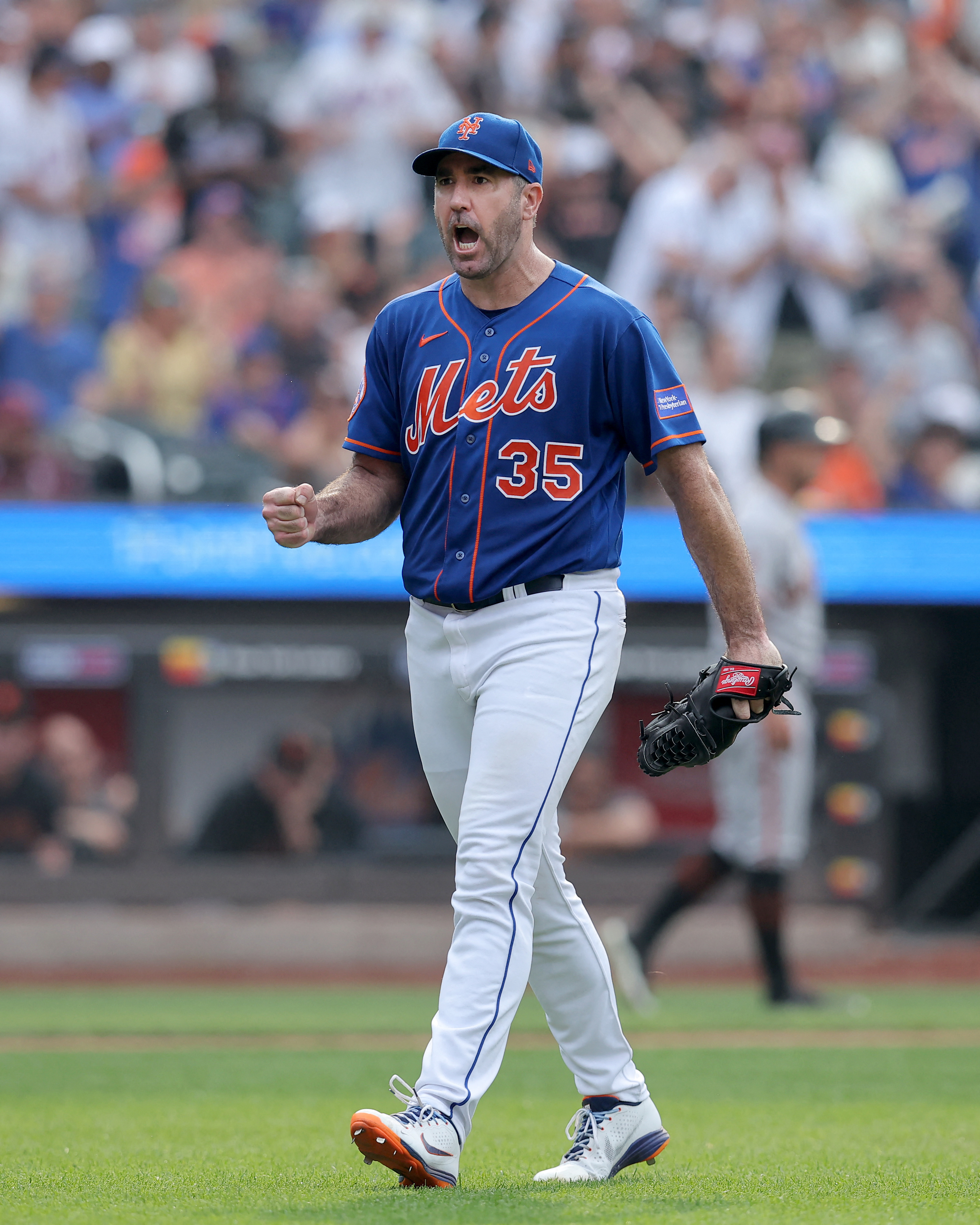 Verlander pitches well, Mets hit 3 HRs in win over Giants