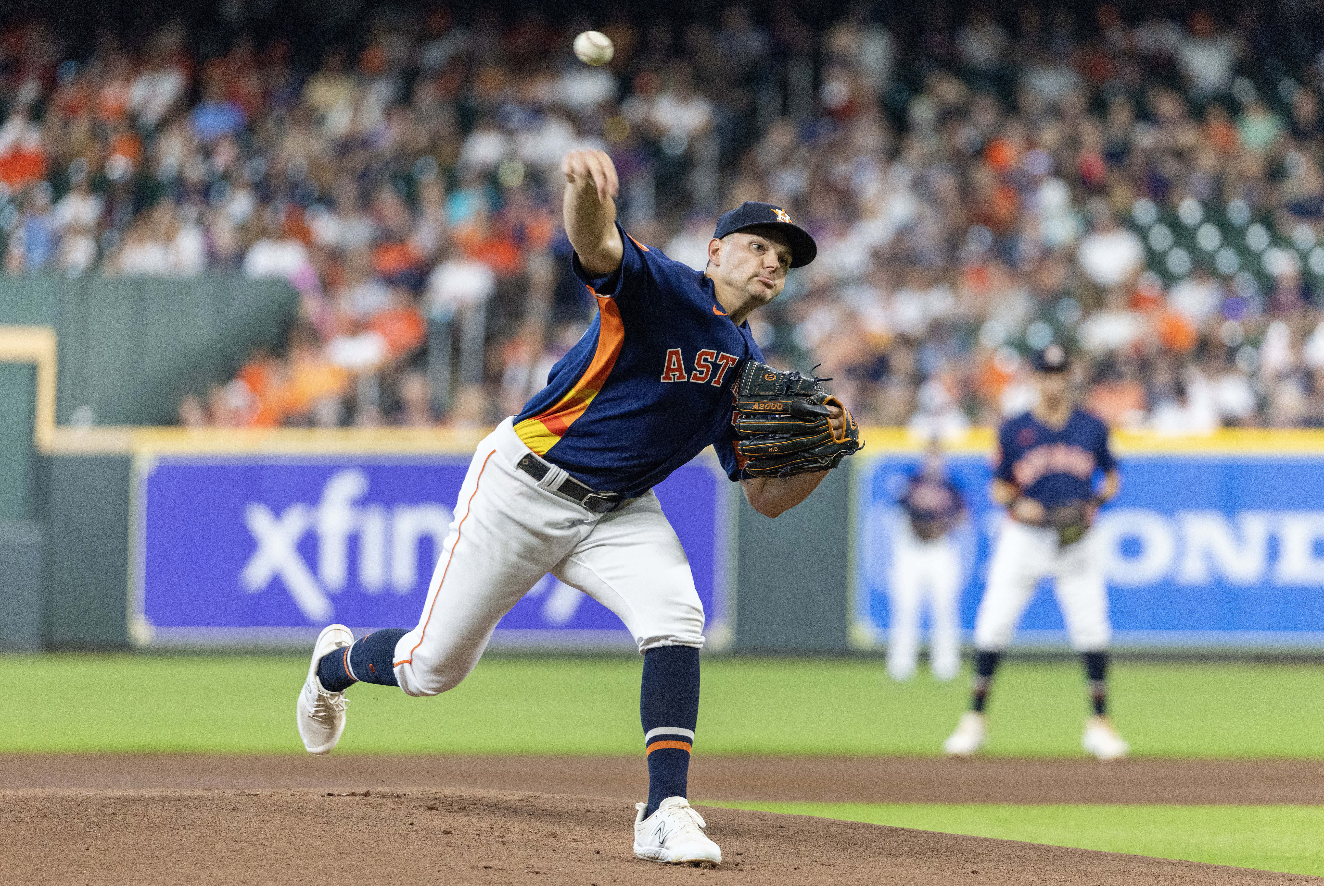 Logan Gilbert, Mariners too strong for Astros