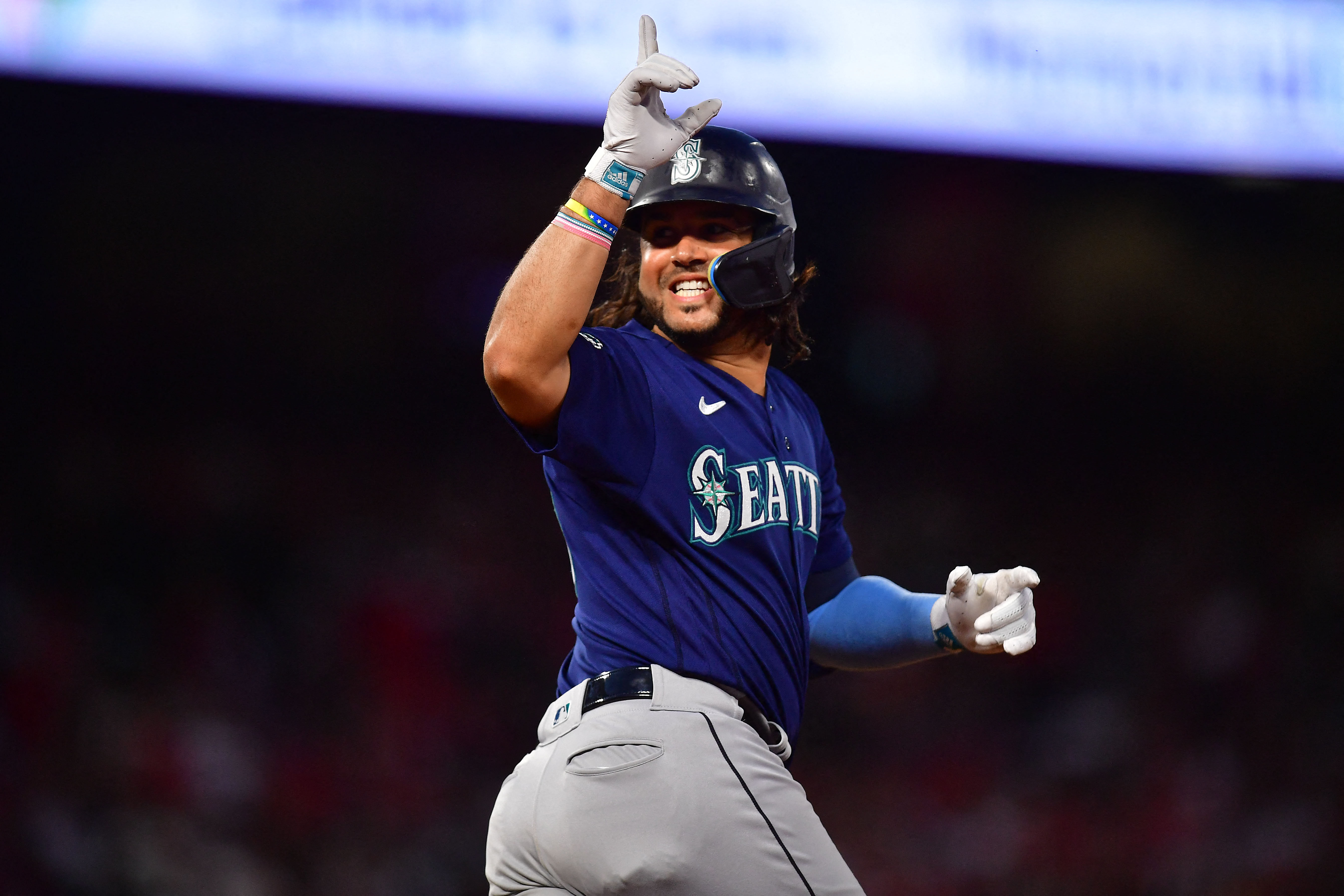 Mariners overtake Angels thanks to Cade Marlowe's slam