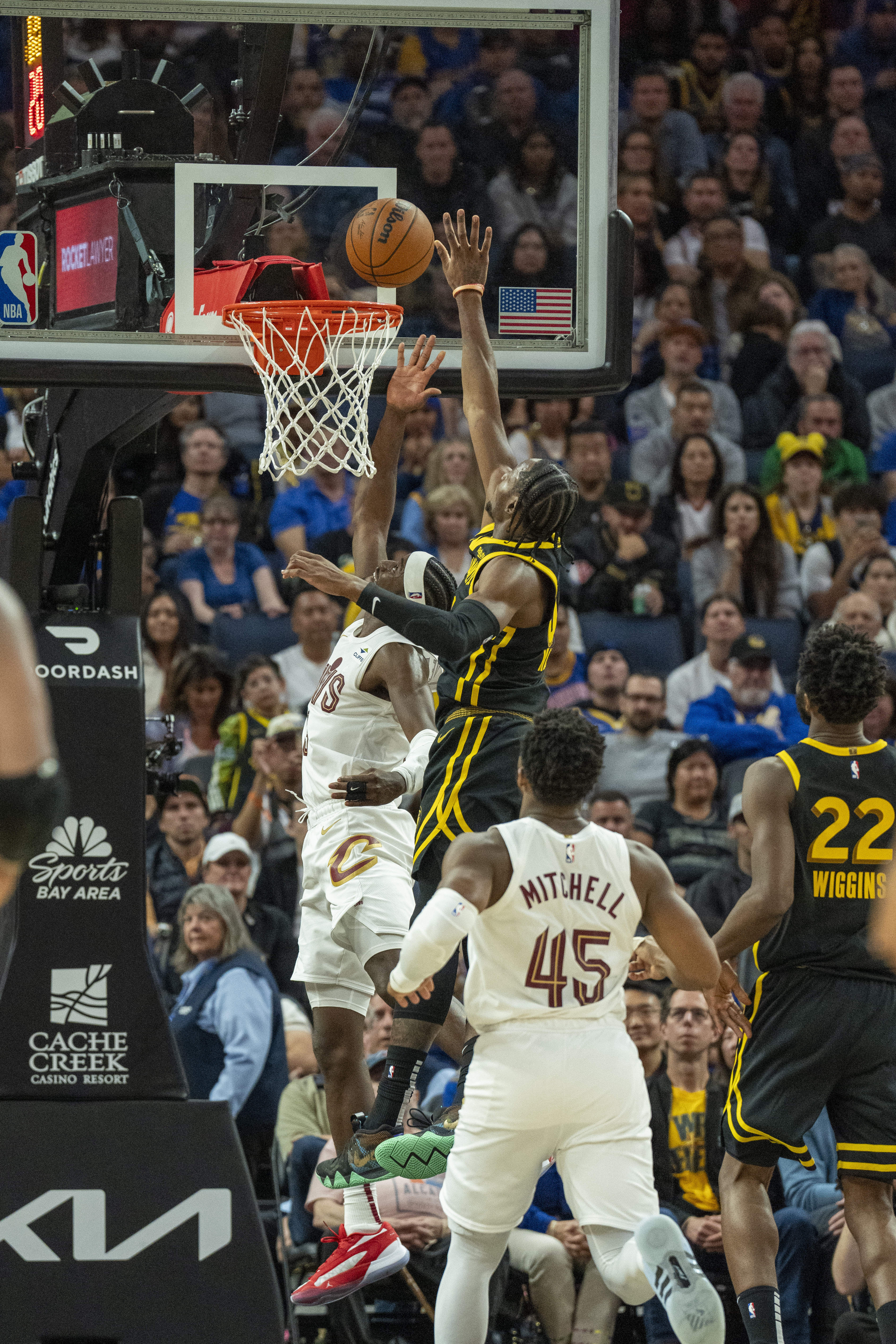 NBA FINALS: Warriors blow out Cavaliers to complete sweep