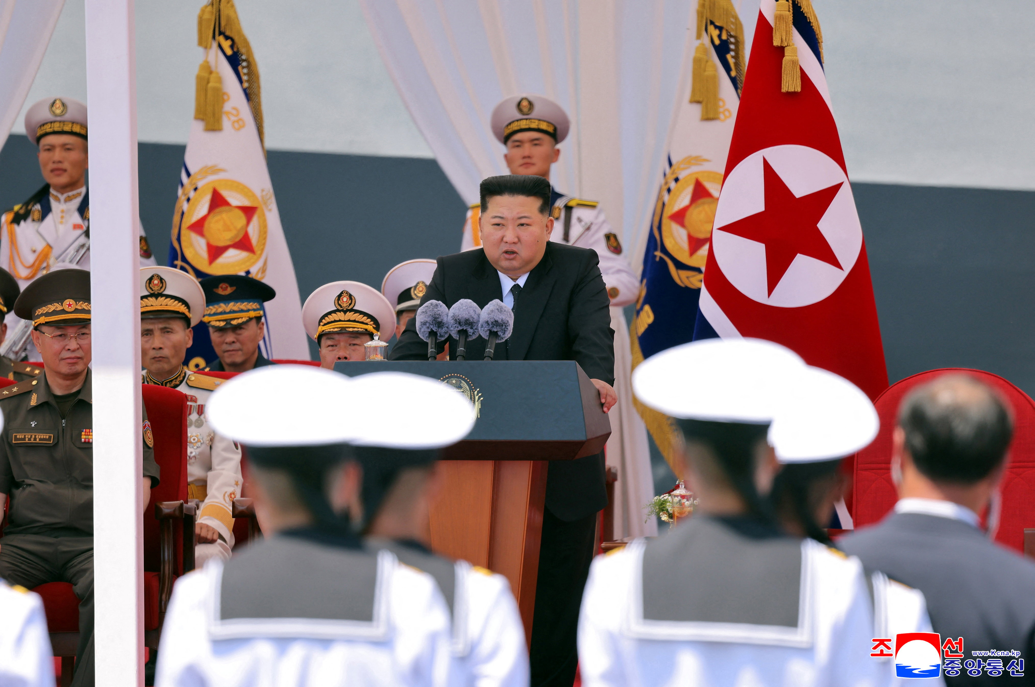 北朝鮮総書記、兵器試験を視察 南北境界沿いの軍事力強化＝KCNA