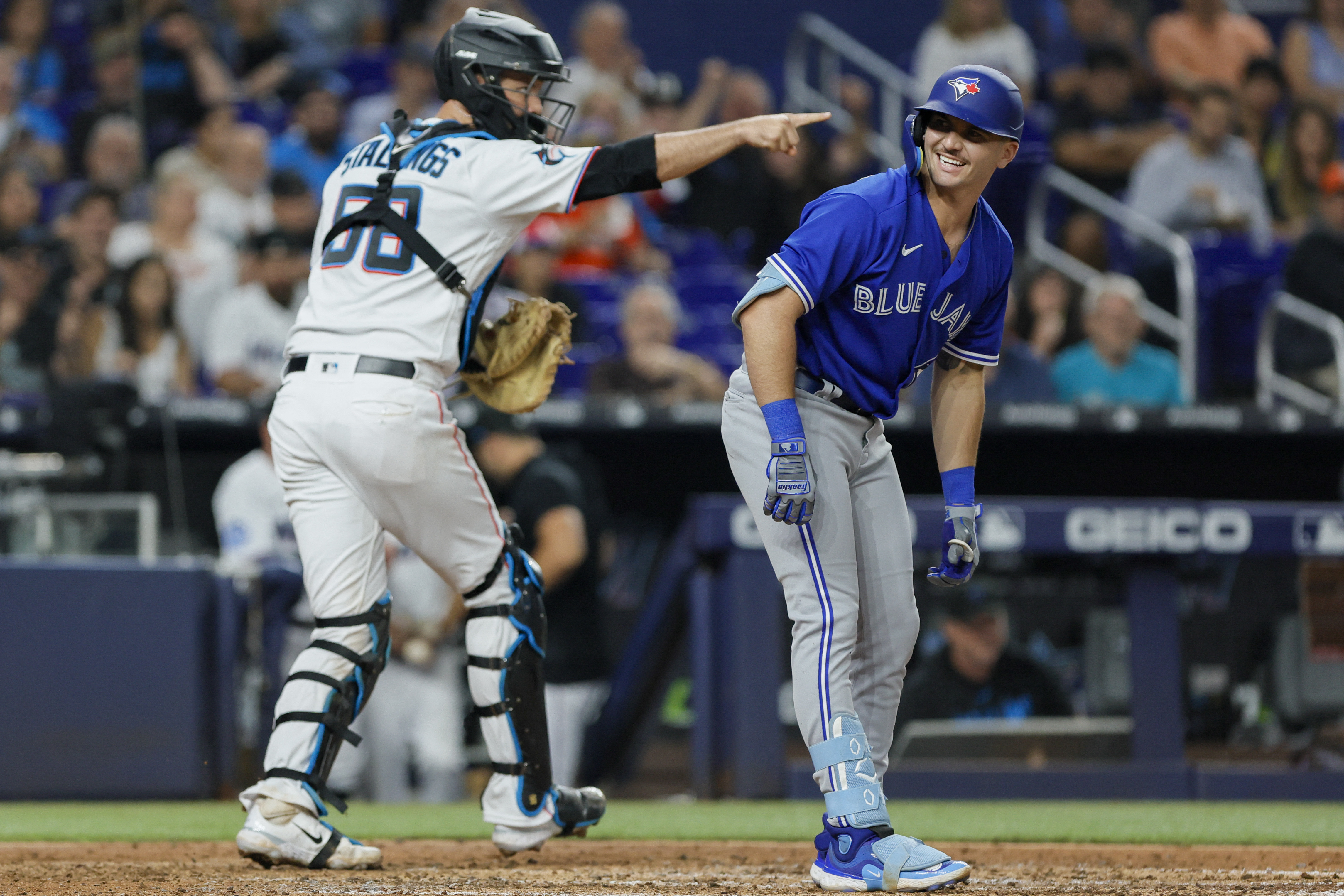 Luis Arraez (5-for-5) gets back to .400 as Marlins blank Jays