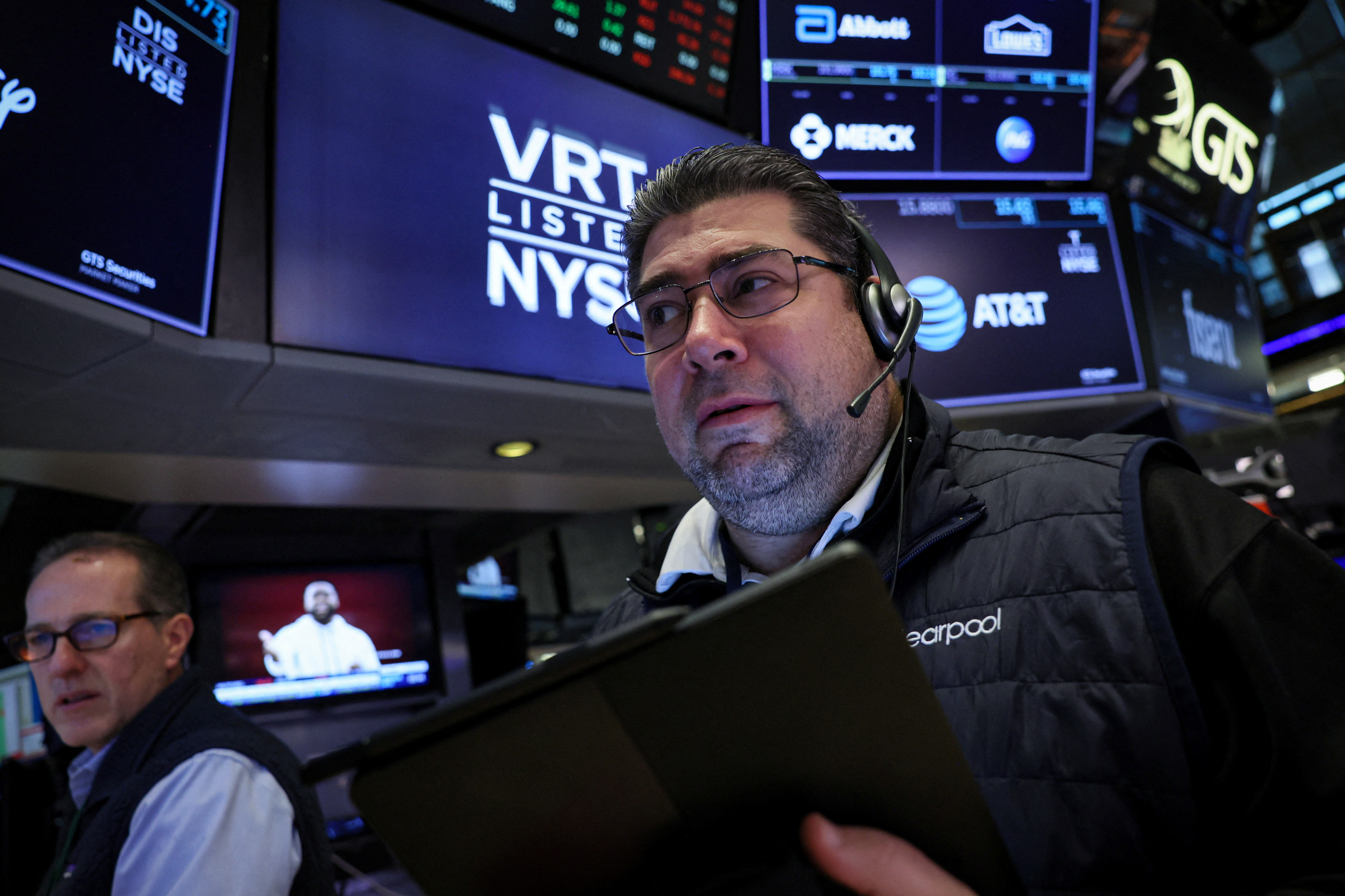 Wall Street fell in shortened Black Friday trading