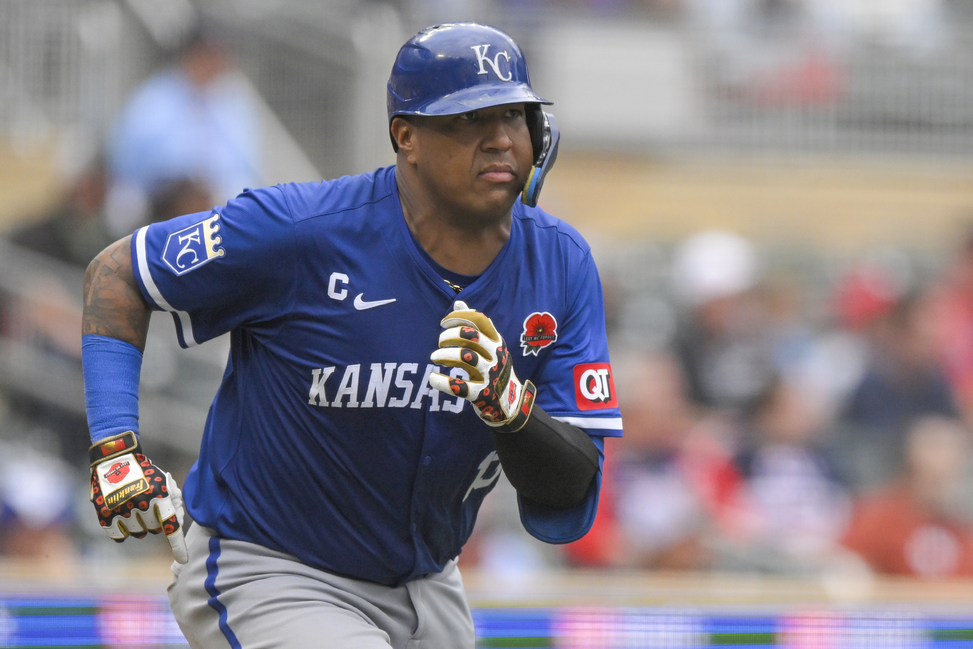 Twins stave off Royals' ninth-inning comeback | Reuters