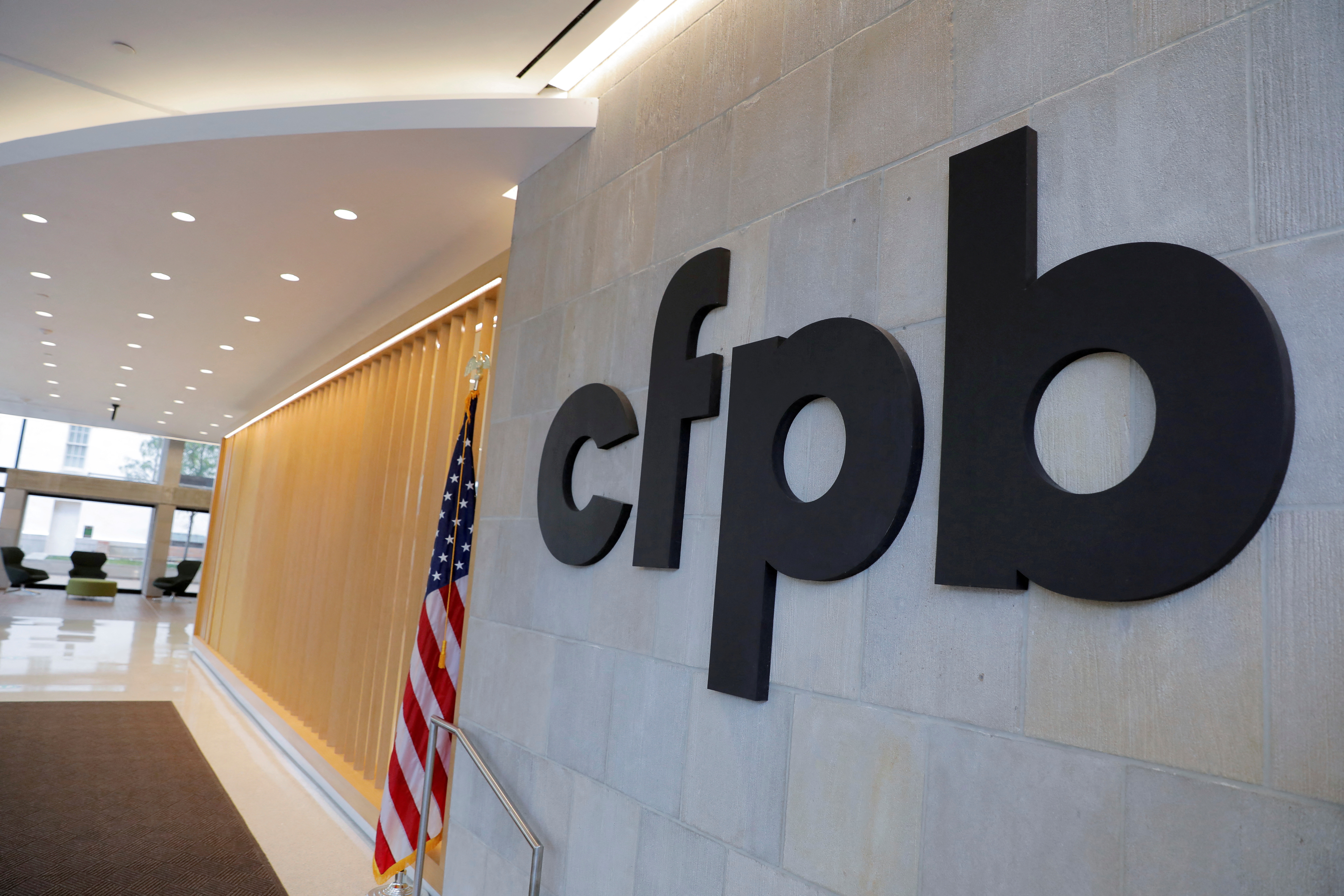 Stapel Anoniem Zenuwinzinking U.S. CFPB will look at improving exchange rate transparency among  remittance providers -Chopra | Reuters