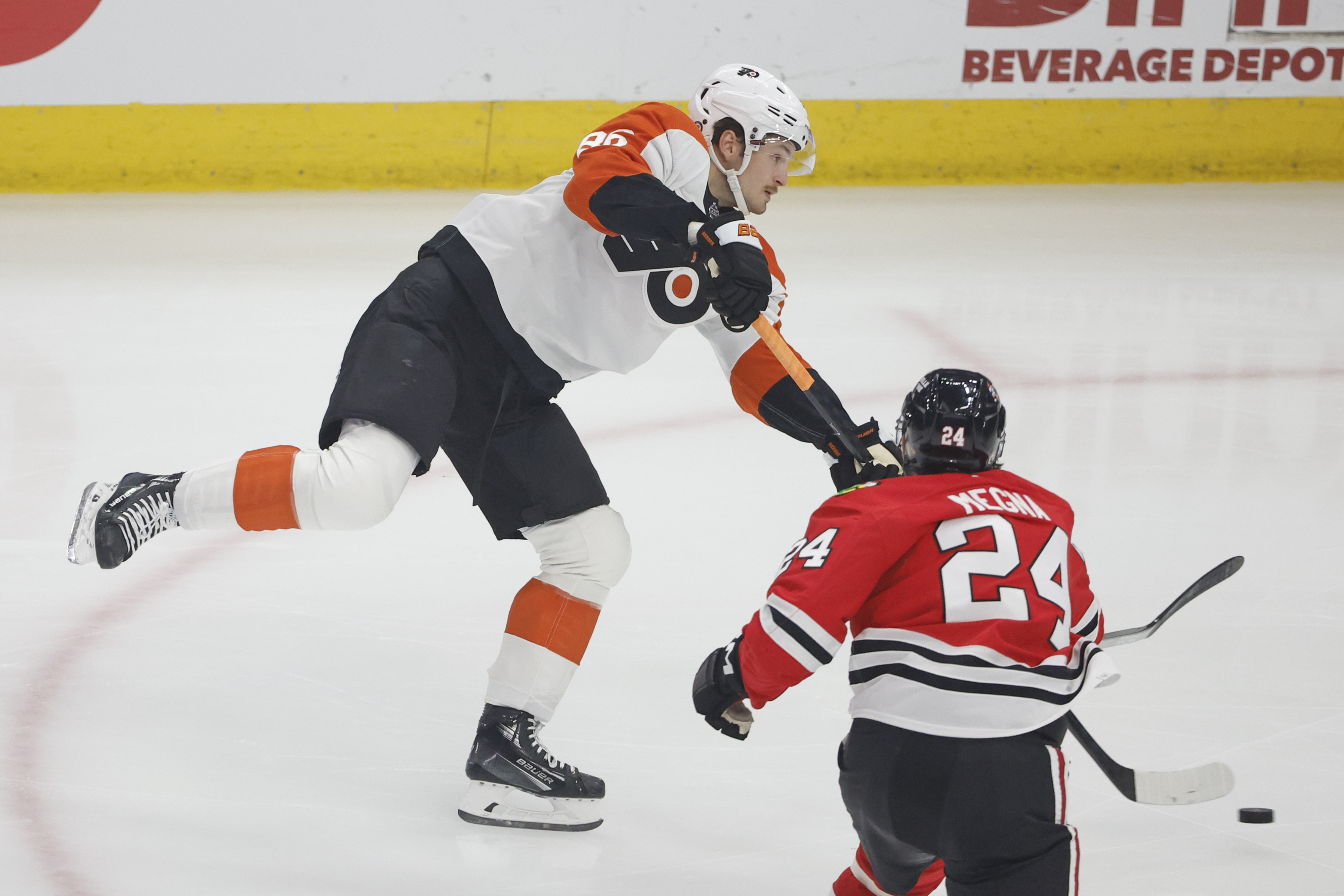 Flyers Take Down Blackhawks To End Skid | Reuters