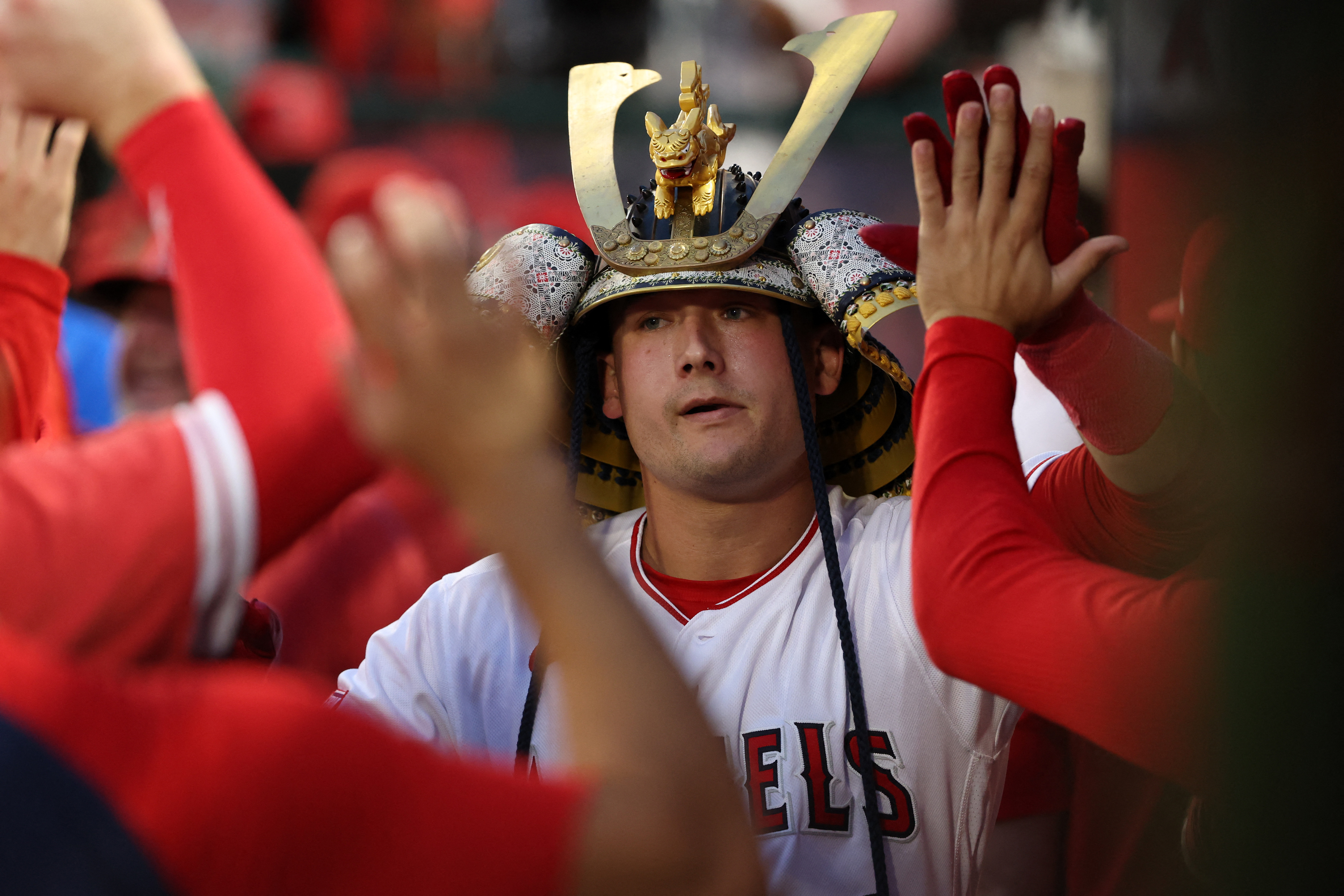 Angels ride four long balls in 6-2 win over Cleveland