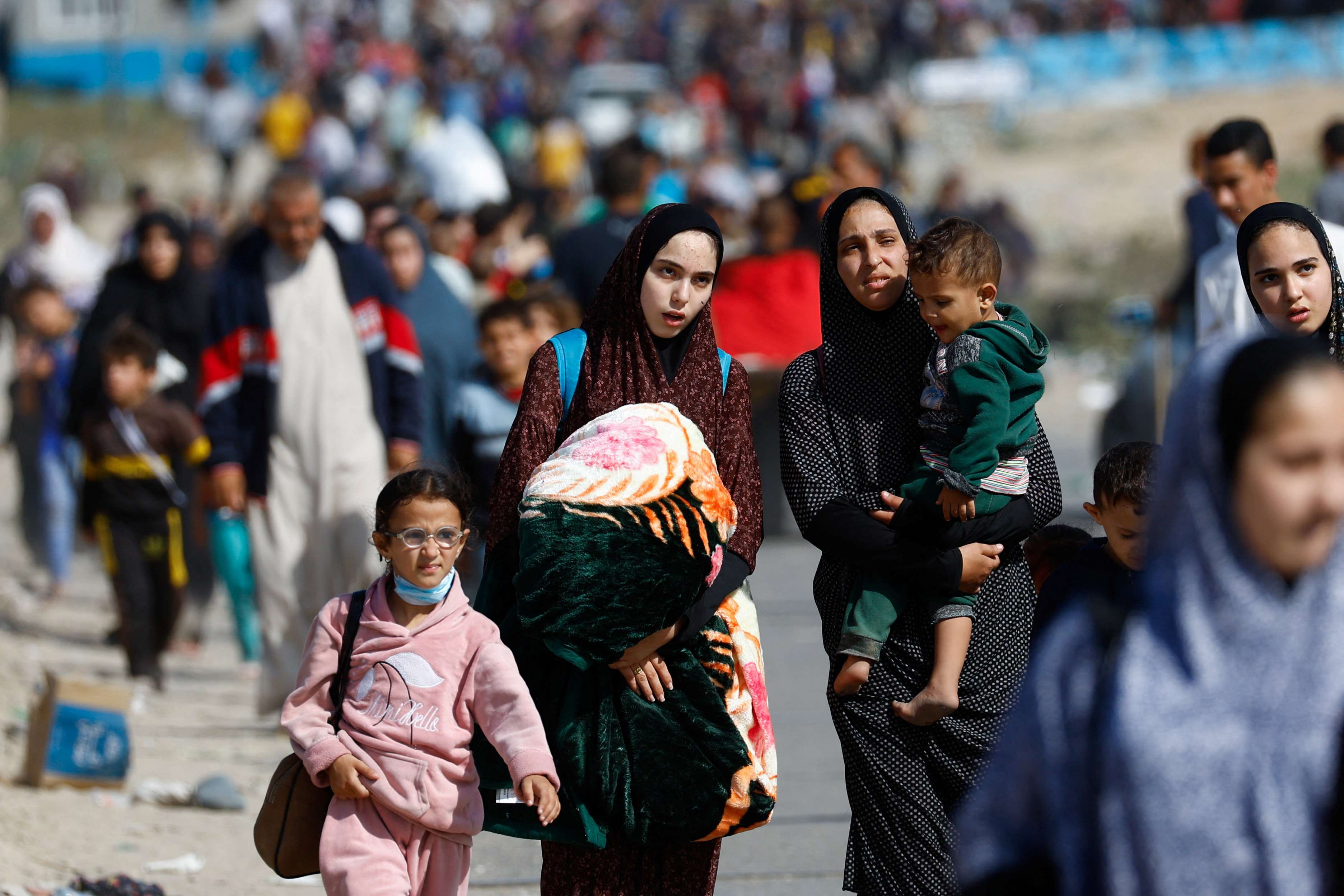 Children of Gaza: Caught in the crossfire of war - November 15, 2023 | ロイター