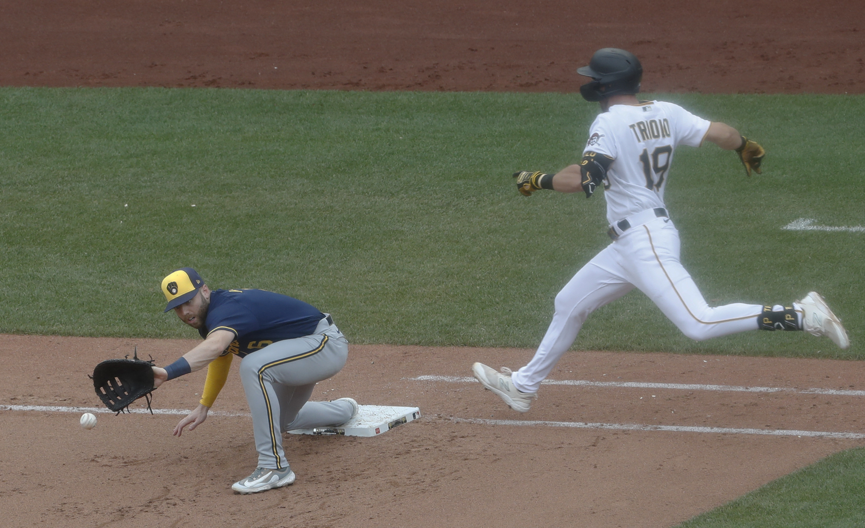 Milwaukee Brewers William Contreras GIF - Milwaukee brewers