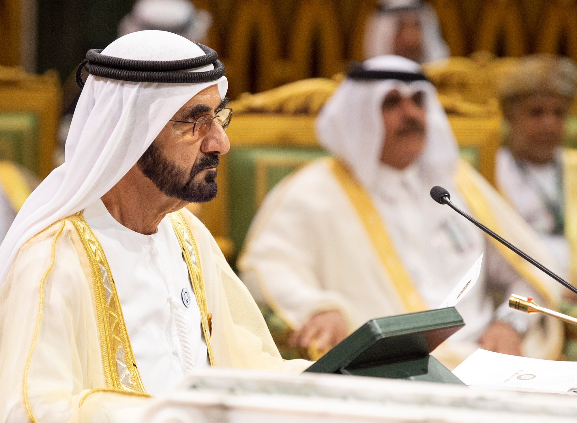 intimidating-dubai-ruler-tried-to-buy-30-mln-pound-estate-next-to-ex